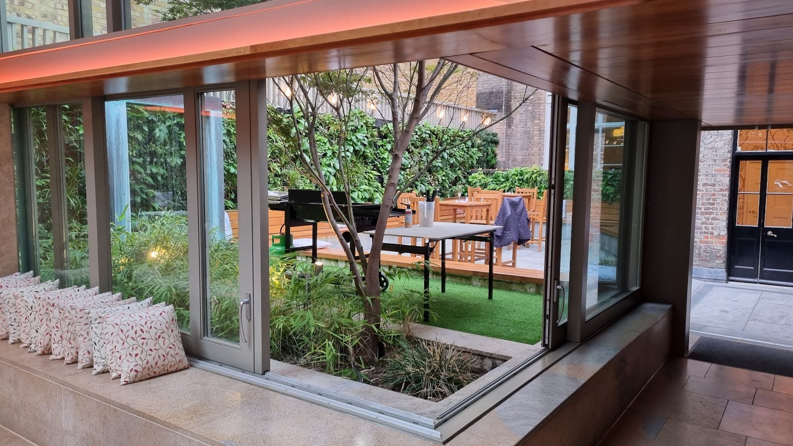 No.11 Cavendish Square - >Daniel Brightmore</a>