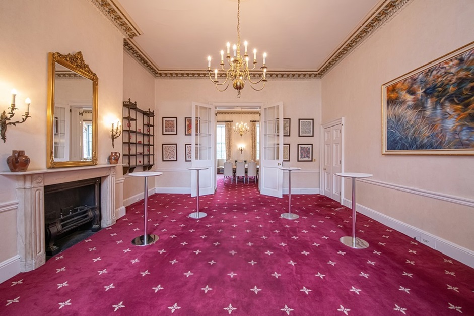 President's Suite - u4d1xynfhbl.jpg