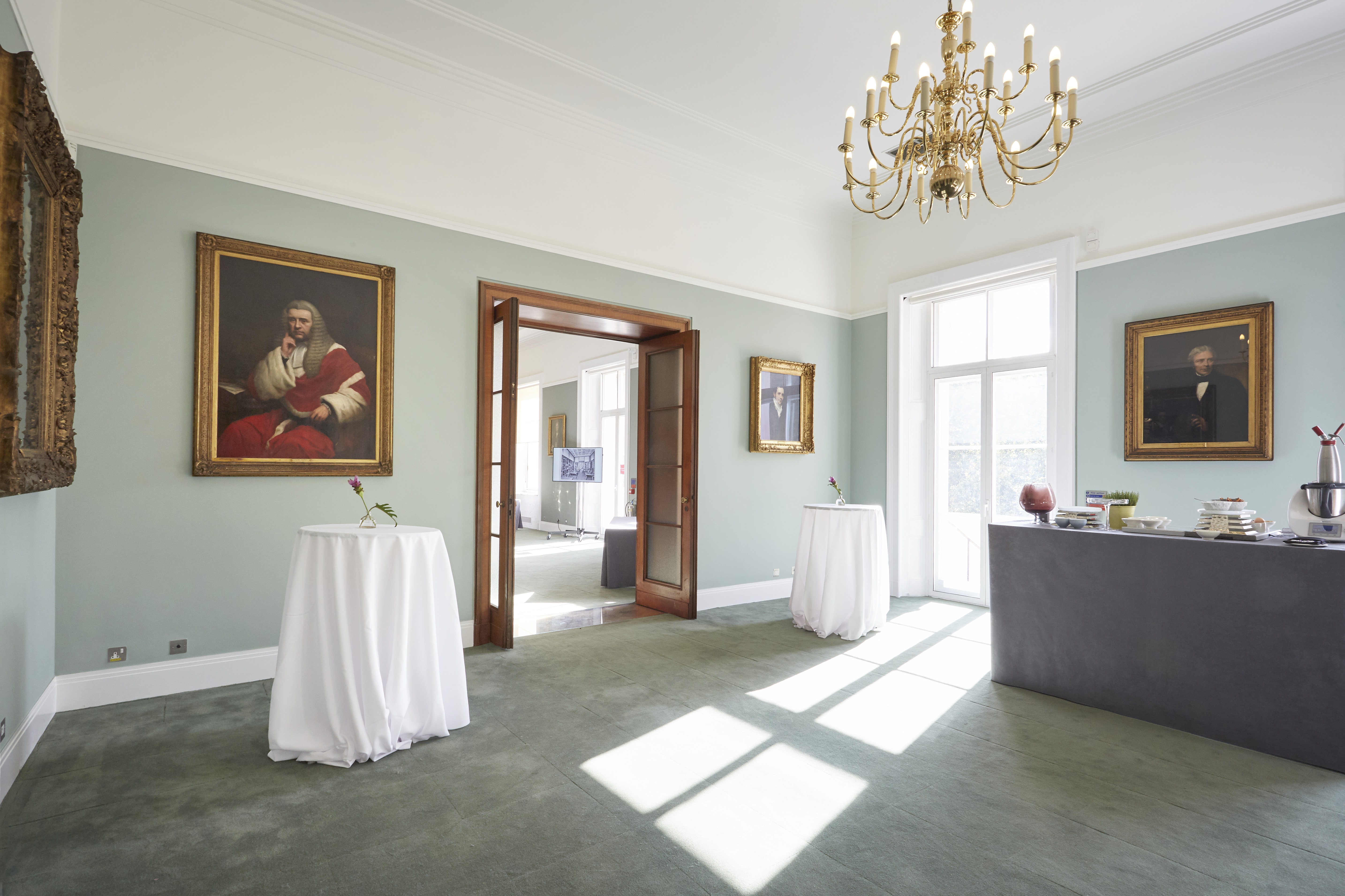 Wellcome Trust Lecture Hall and City of London Rooms  - ne2buelpd4h.jpg