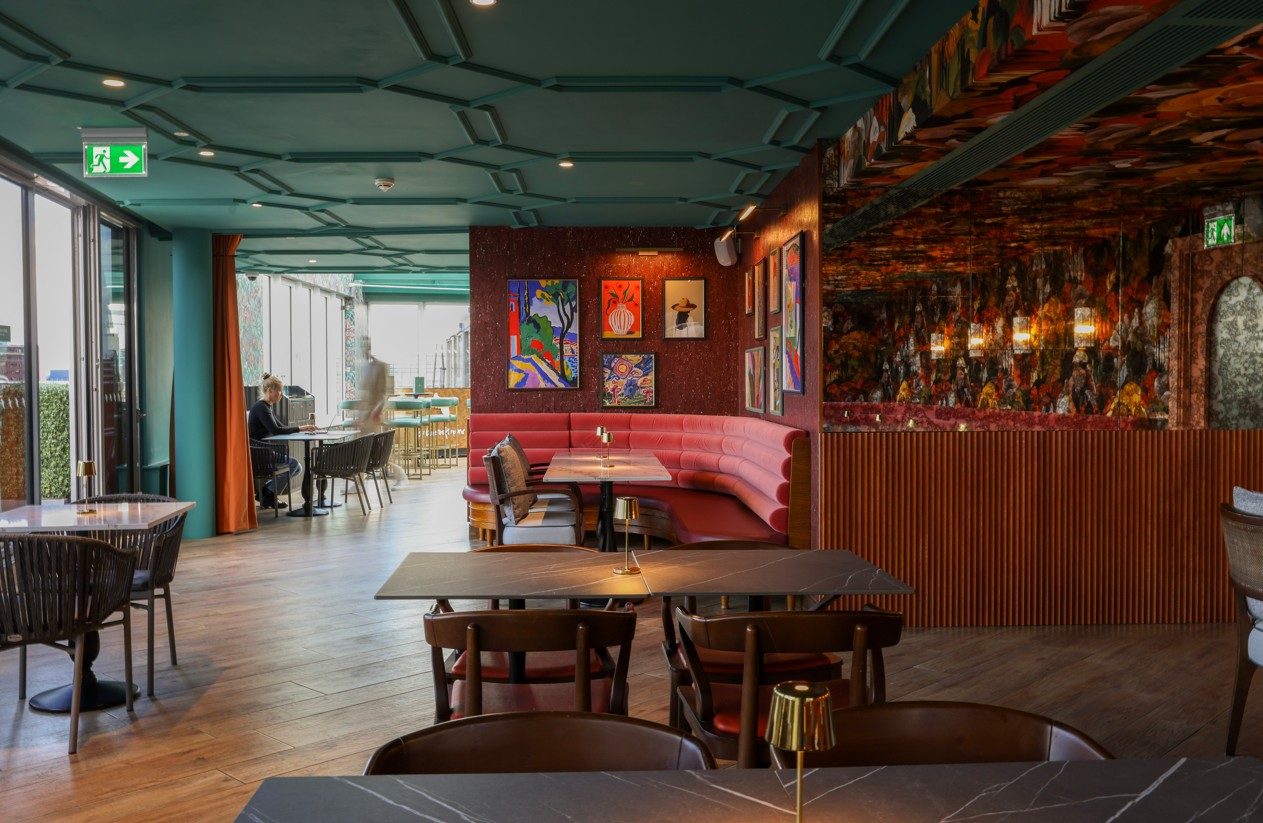 Stylish Sabine Rooftop Bar in London, perfect for networking events and meetings.