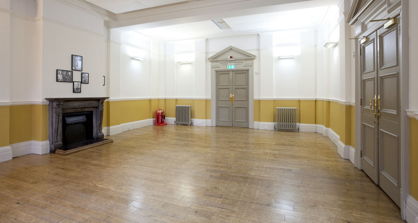 Mayor's Parlour in Shoreditch Town Hall, spacious meeting room for workshops and conferences.