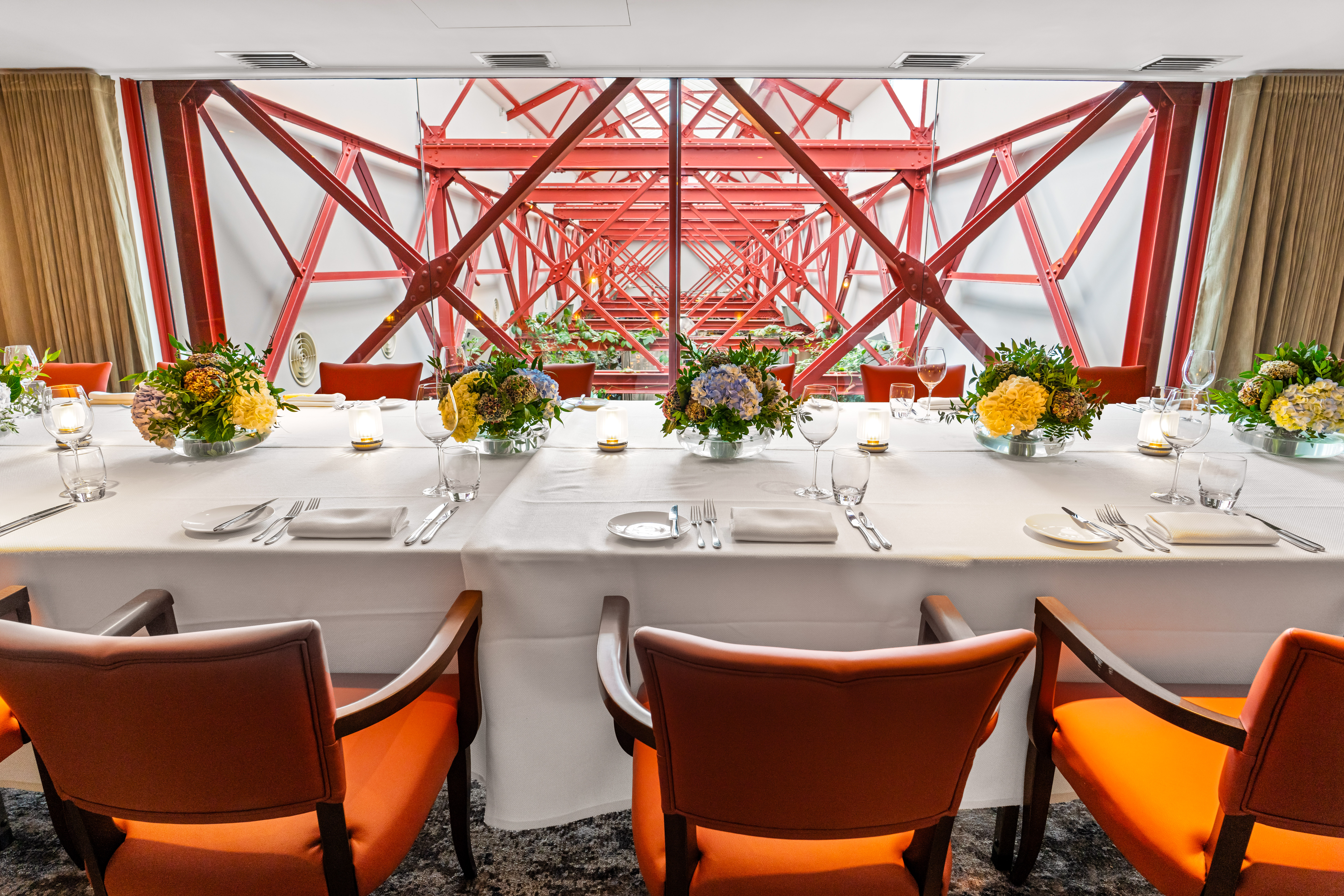 Mezzanine Room - v4nopkqfya1.jpg