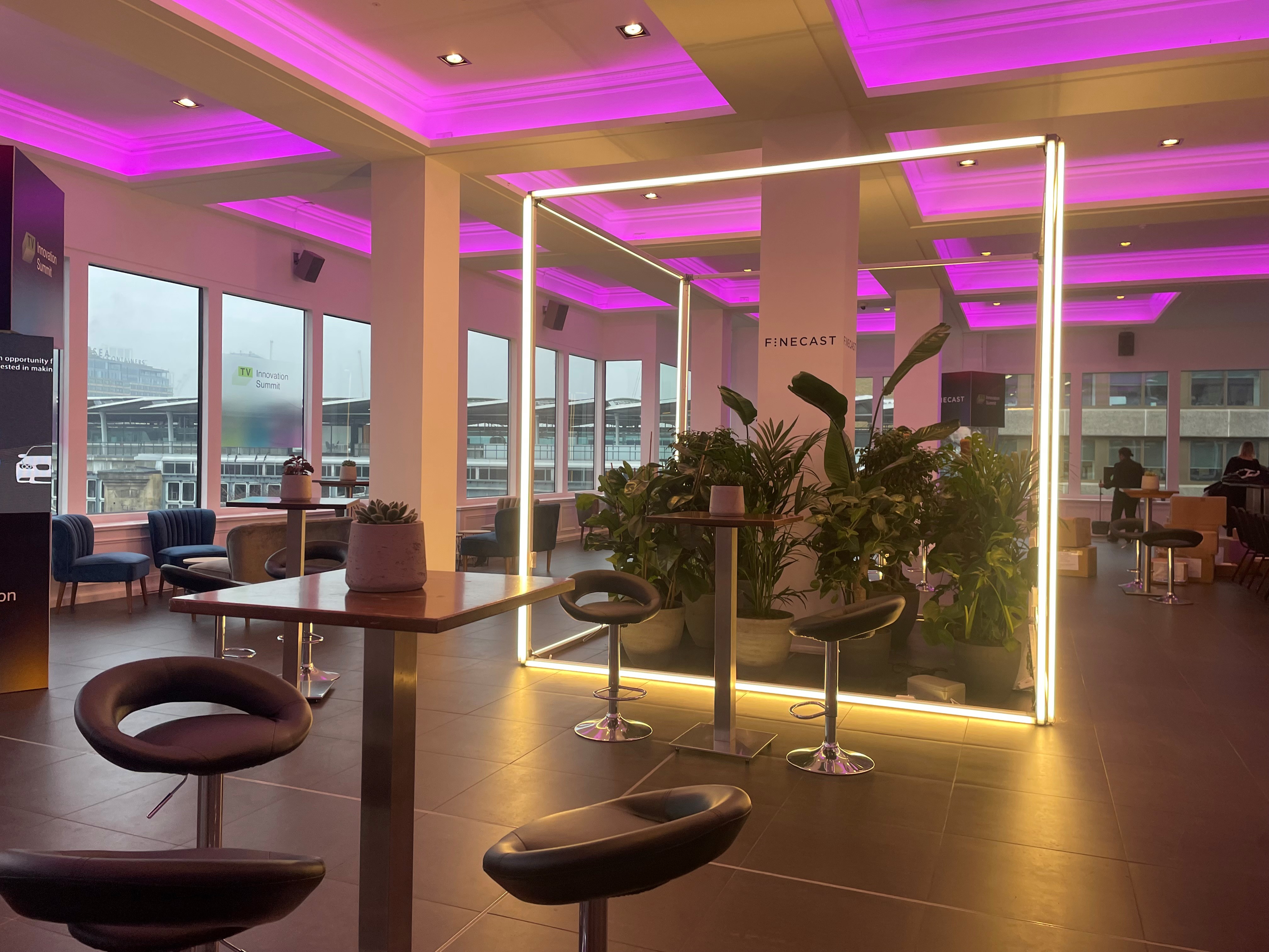 Upper River Room - x0rqwlnprrj.jpg