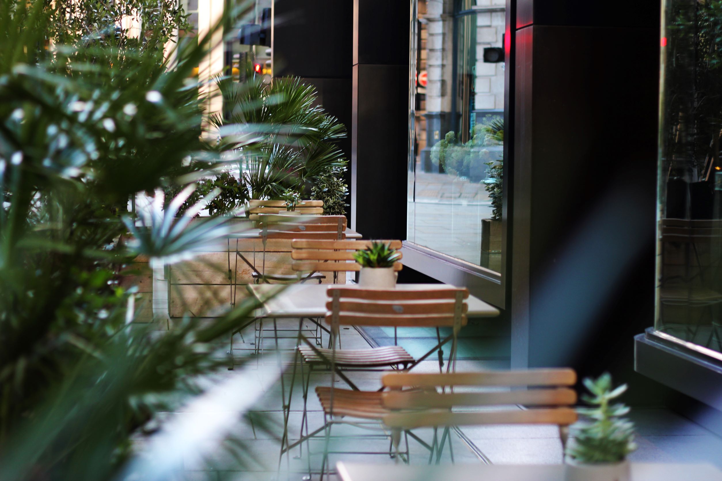 Exclusive Hire - uhfihmb2abk.JPG