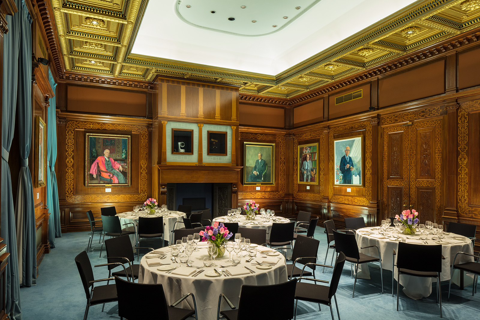 Kohn Centre & Marble Hall: elegant meeting space for corporate events and upscale dinners.