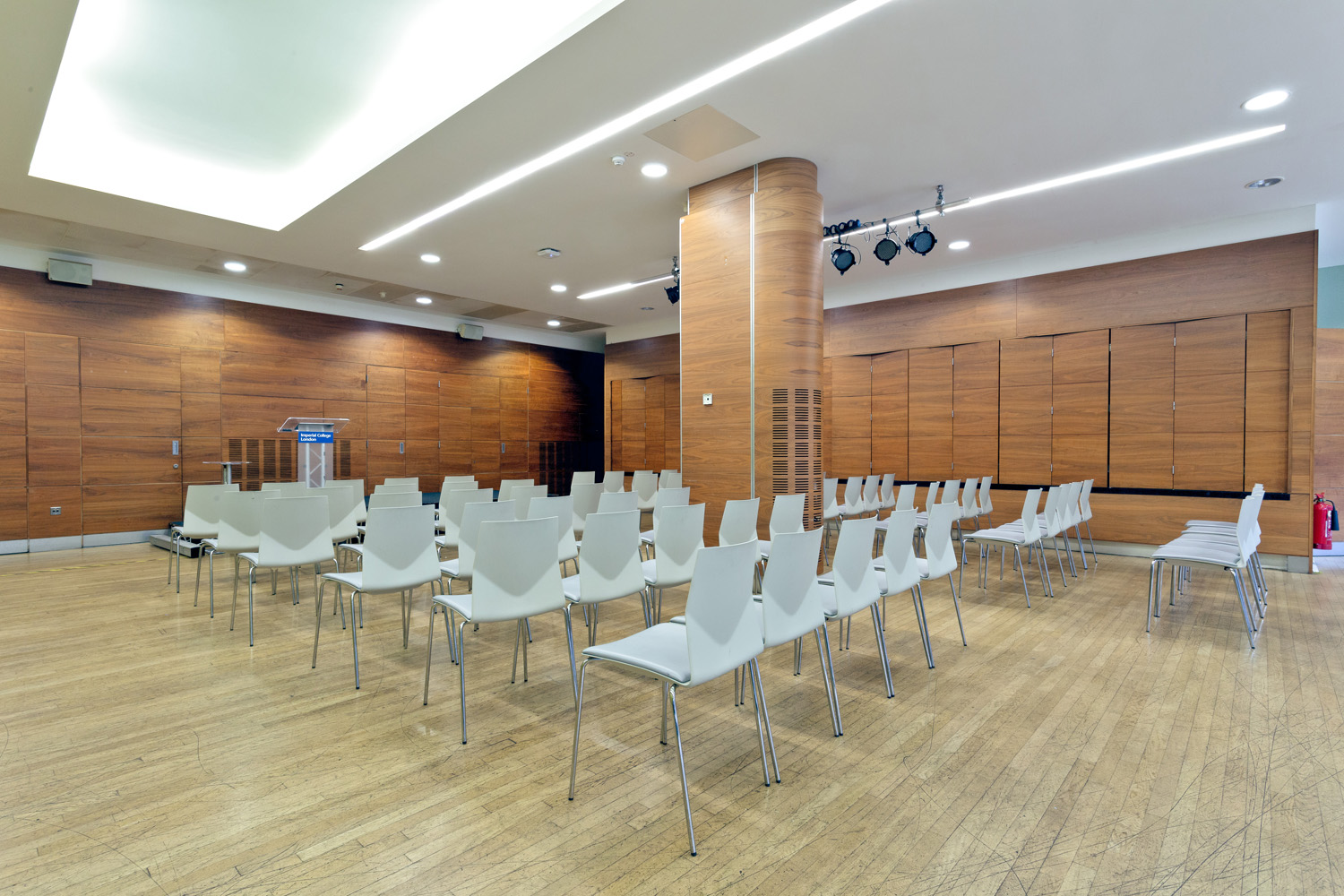 Queen's Tower Rooms - yngz1u1m20p.jpg