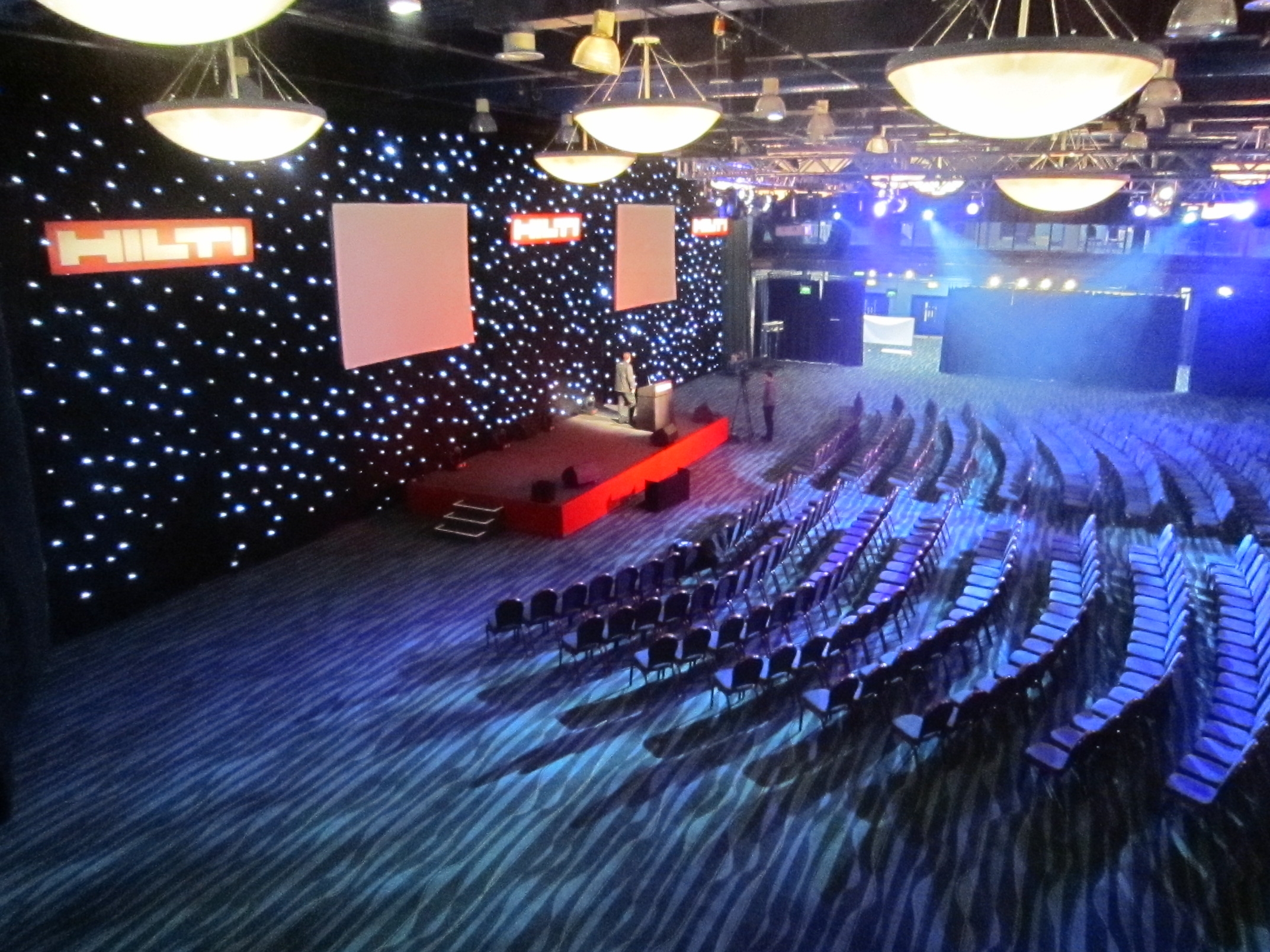 Premier Suite - r11nqn4adds.jpg