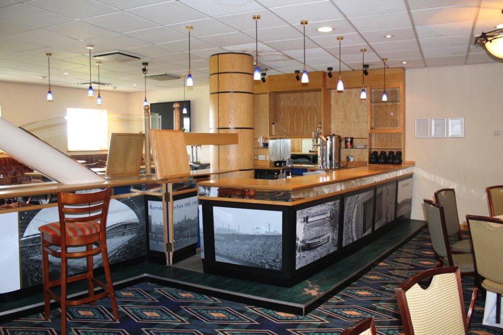 Macron Suite bar area in Bolton Whites Hotel, ideal for networking events and gatherings.