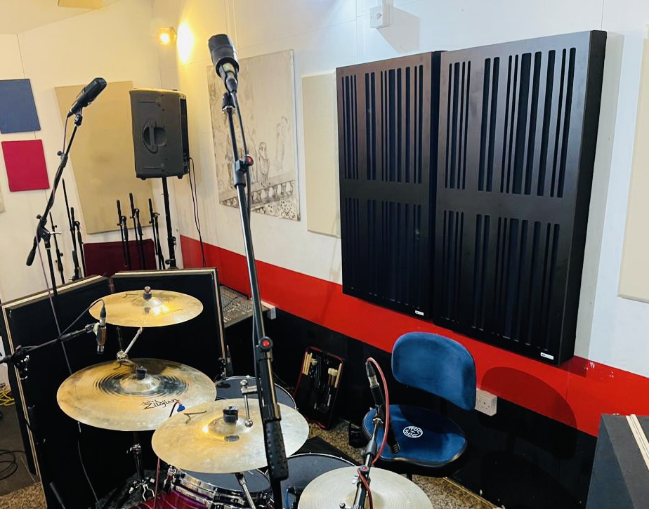 Room 1 - 4uduzgvvler.jpg