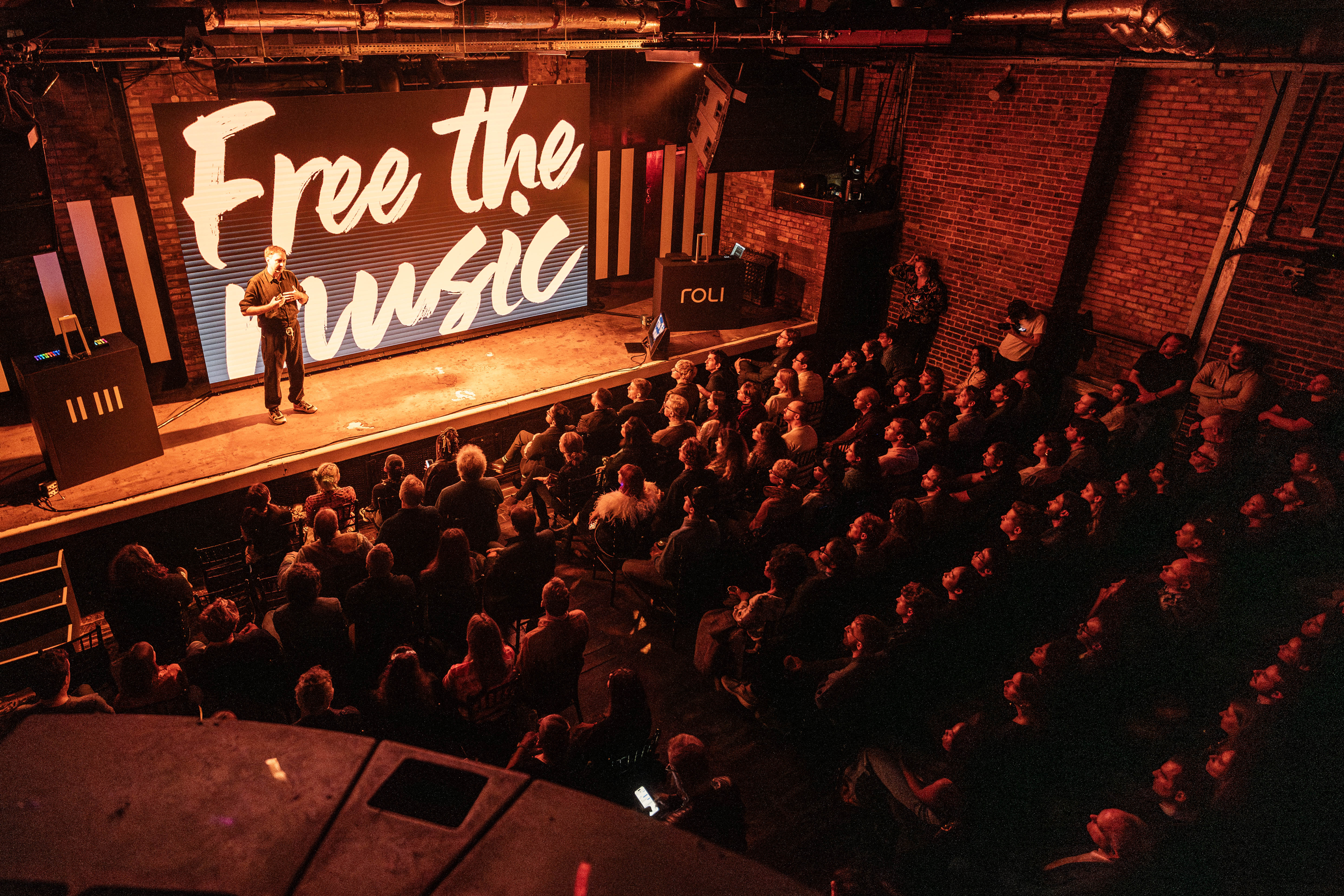 Whole Venue - duht2ikanbt.jpg