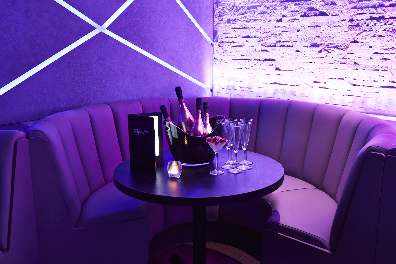 Exclusive & Semi Exclusives  - dsiu3sbl302.jpg