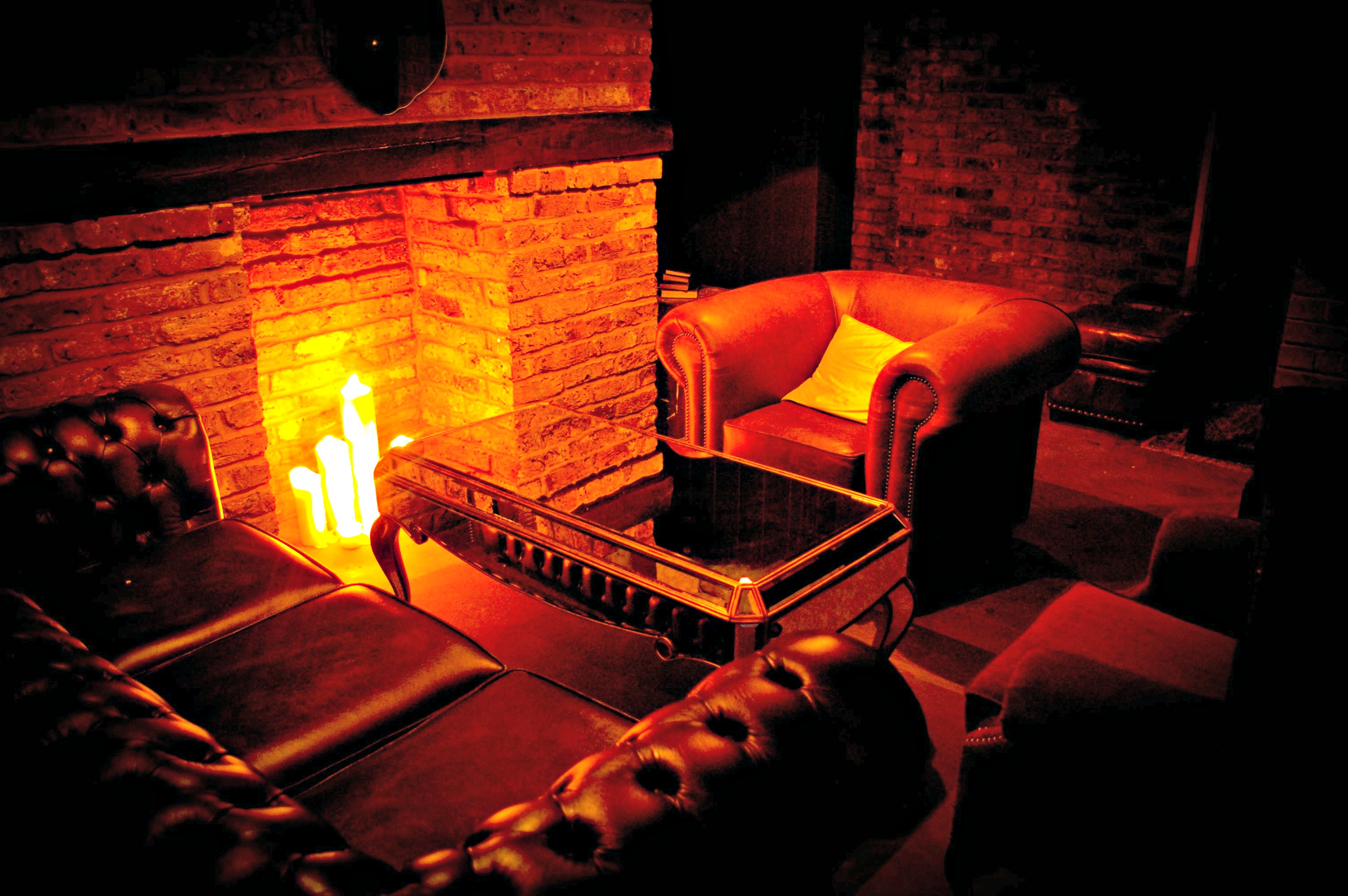 Cozy lounge venue in Purl London with plush seating for networking events.