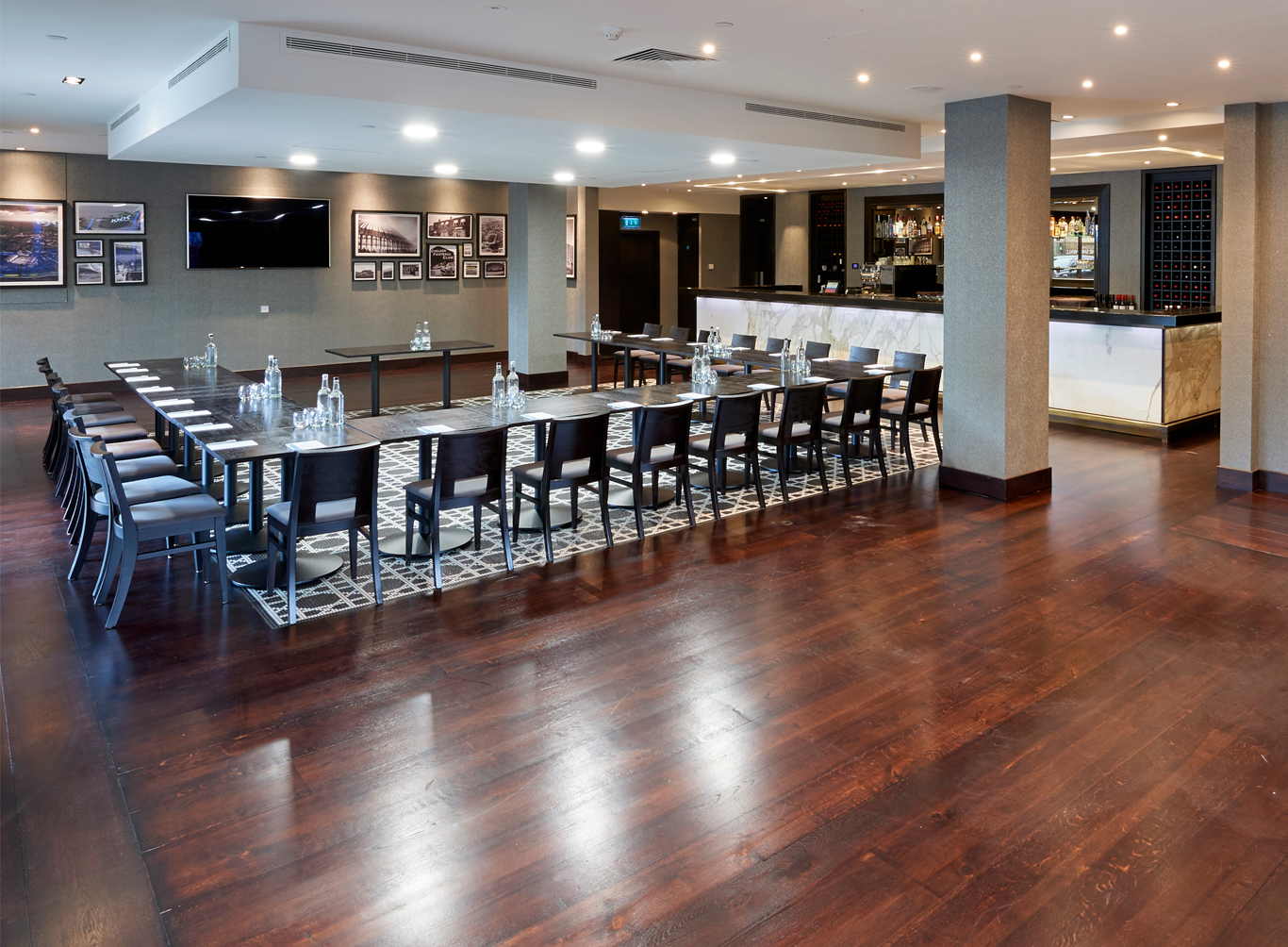 1905 Club at Chelsea FC: modern meeting space for corporate events and workshops.