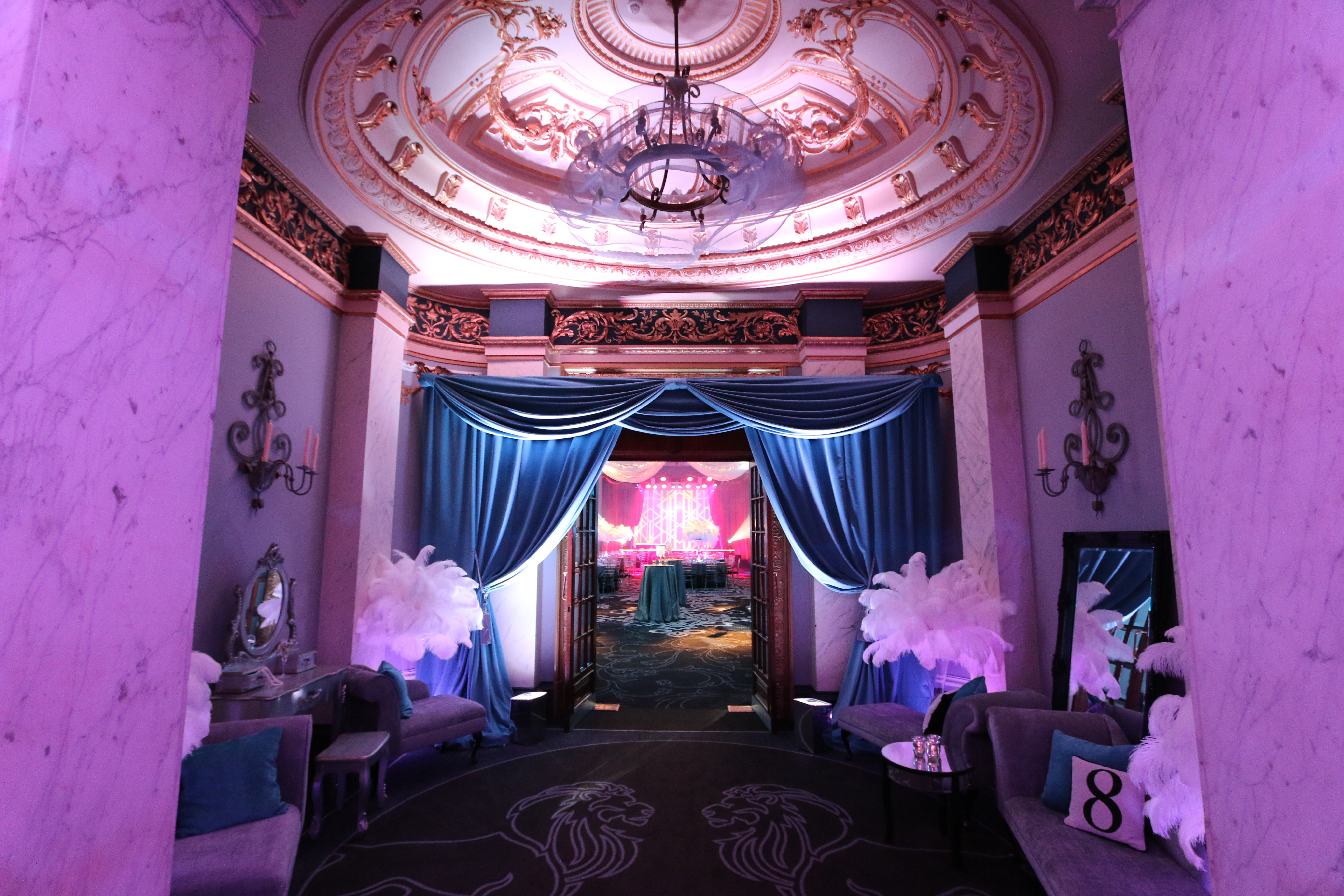 Whole Venue - qswogsbox21.jpg