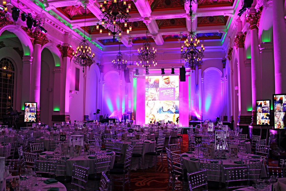 Elegant banquet hall with chandeliers, perfect for gala or corporate events.