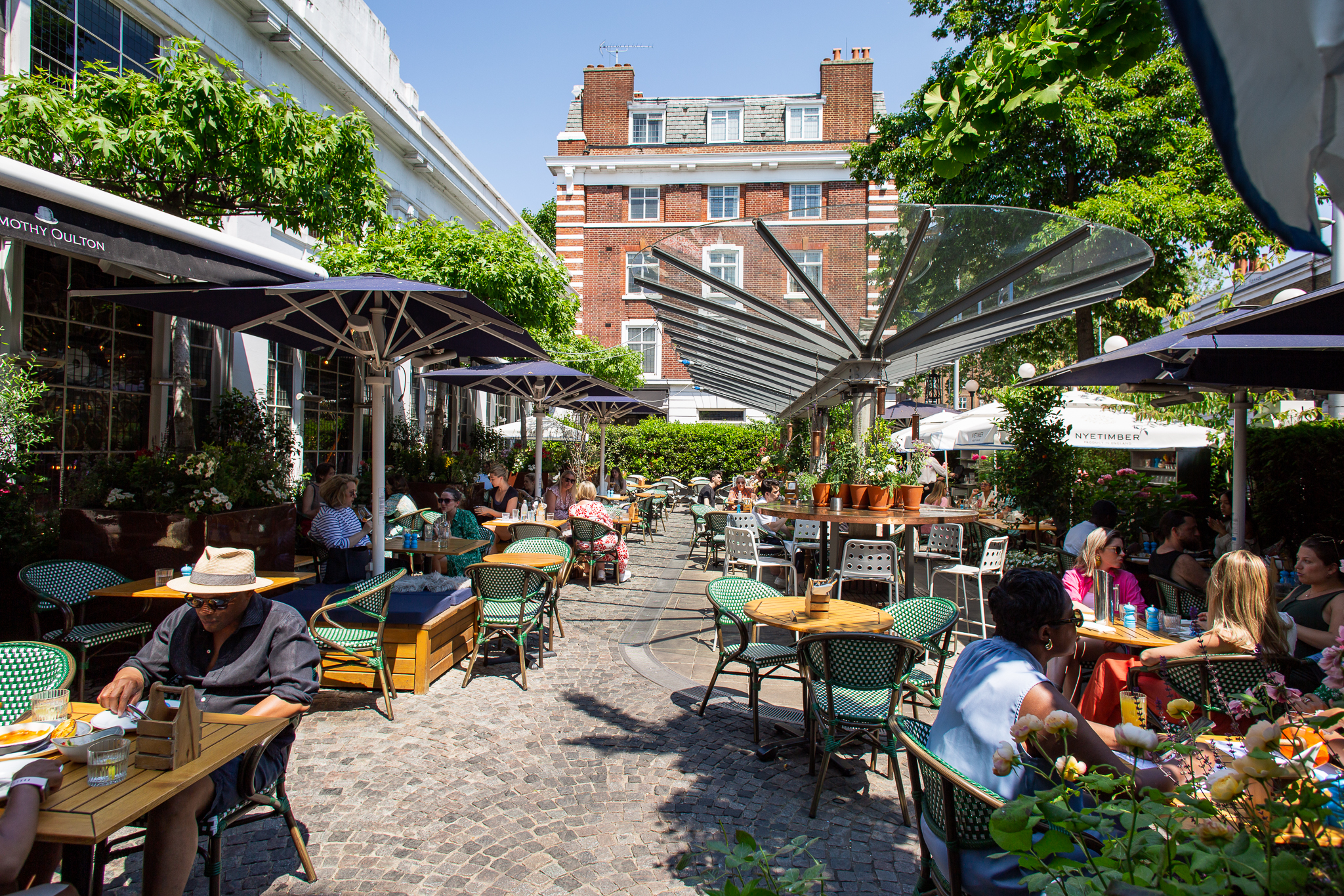 Courtyard - gcjh0u5qqbw.jpg