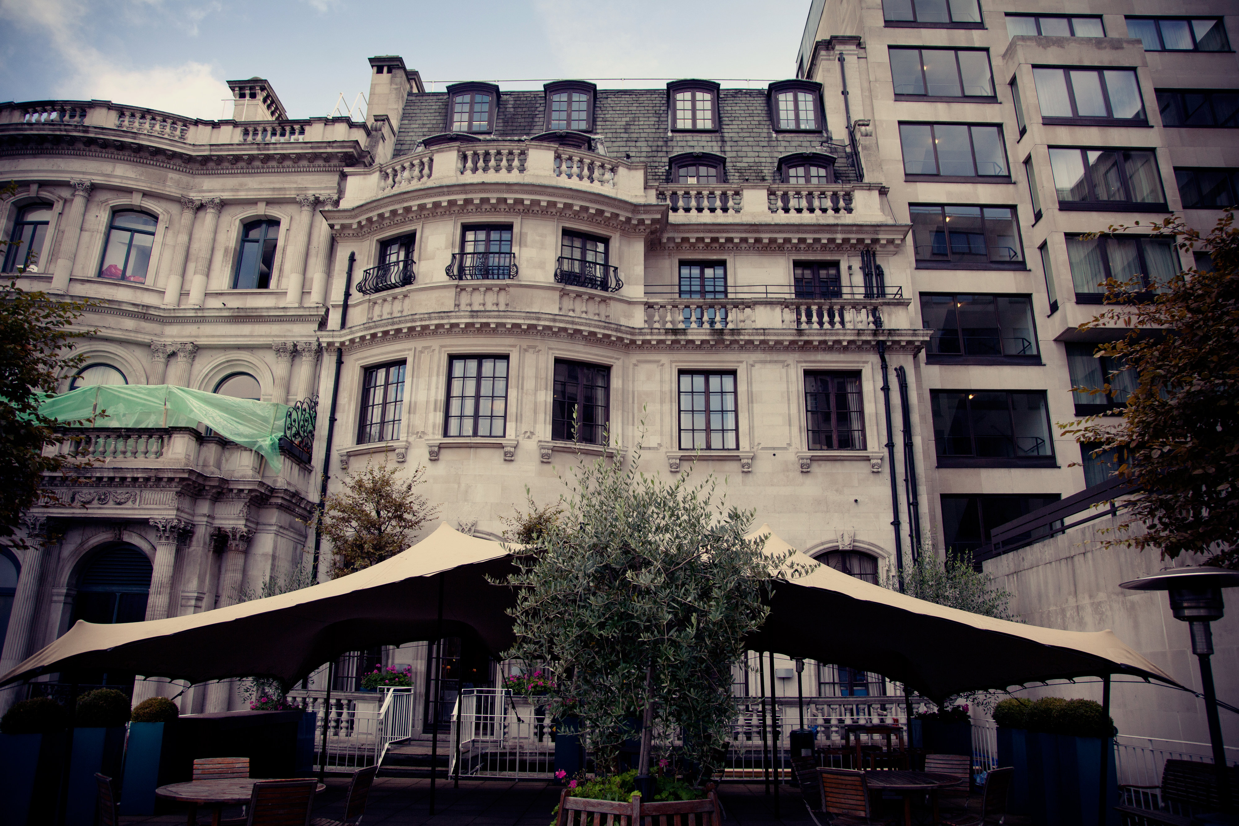 Argyll Room and Terrace - xv0hldwirxj.jpg