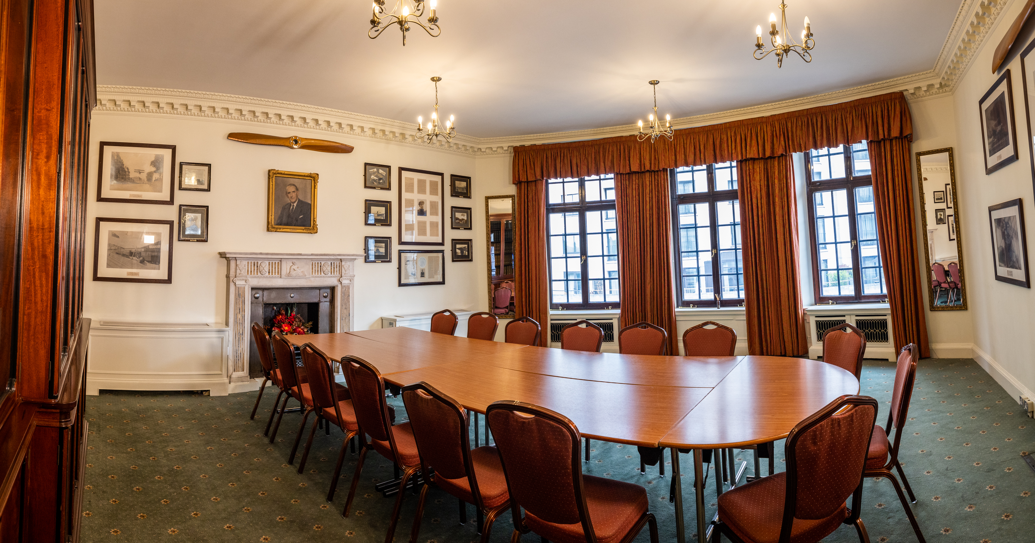 Sopwith Room at No. 4 Hamilton Place, elegant meeting space for executive conferences.