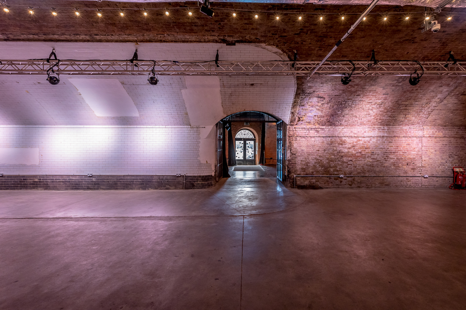 Whole Venue - dqsj31huzcx.jpg