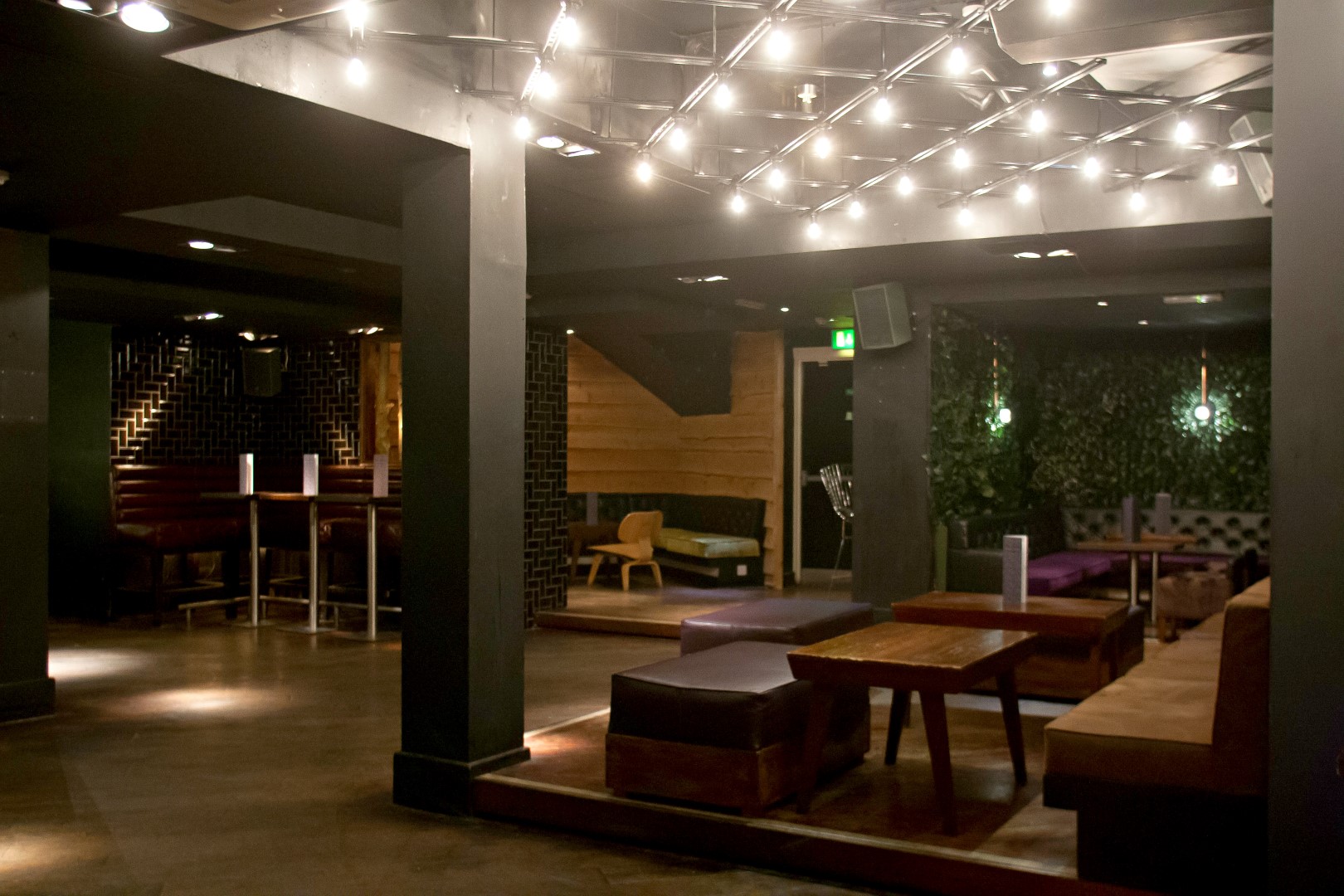 Whole Venue - mgy0eeah0of.jpg