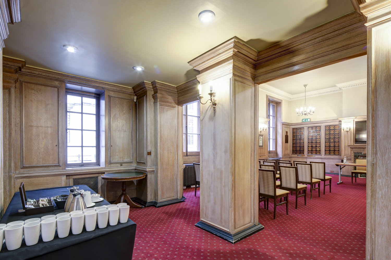 The Holden  - wuq1olu53b5.jpg