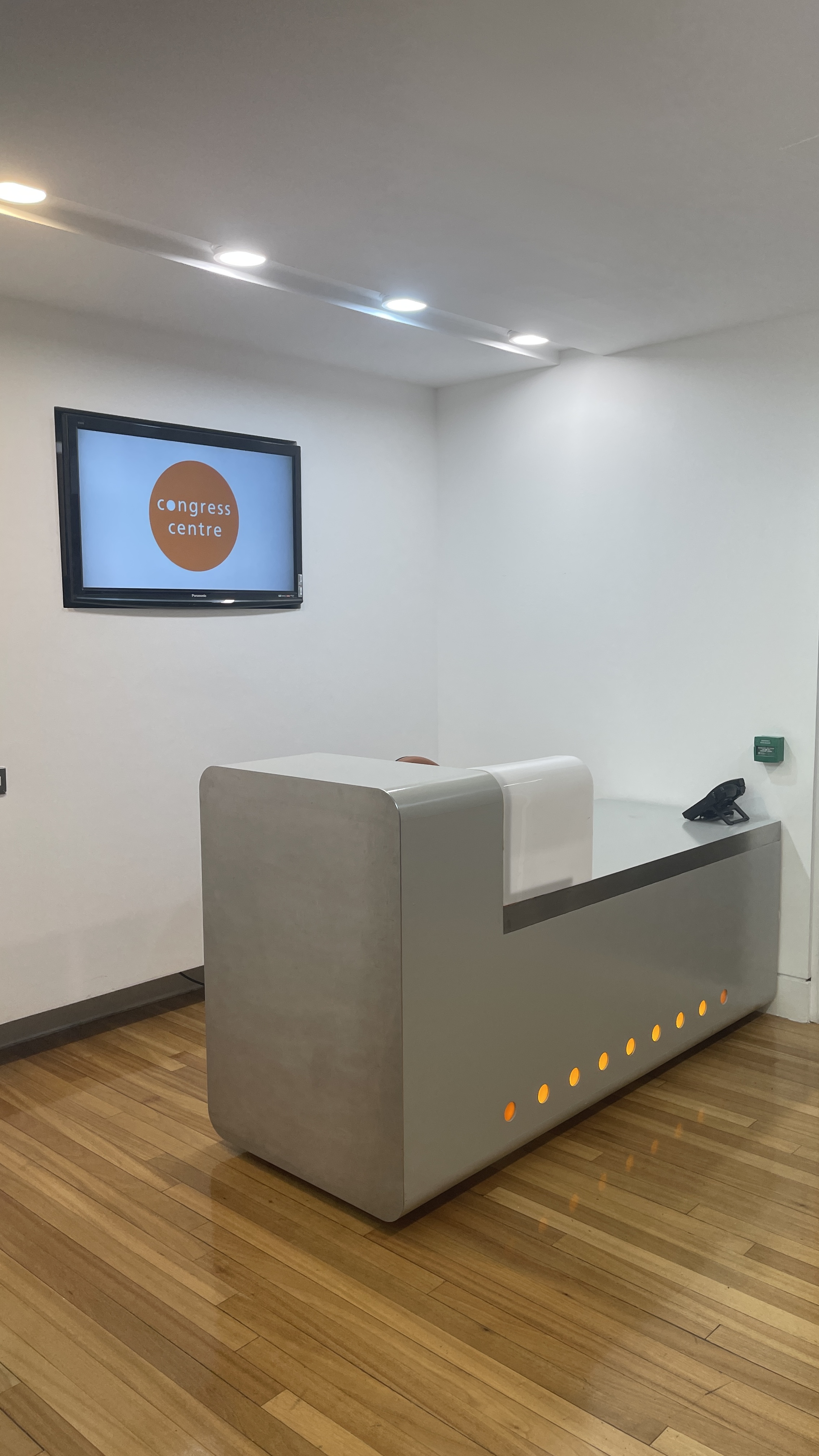 Invision Suite 1 & 2 - yxvdlg32orv.JPG