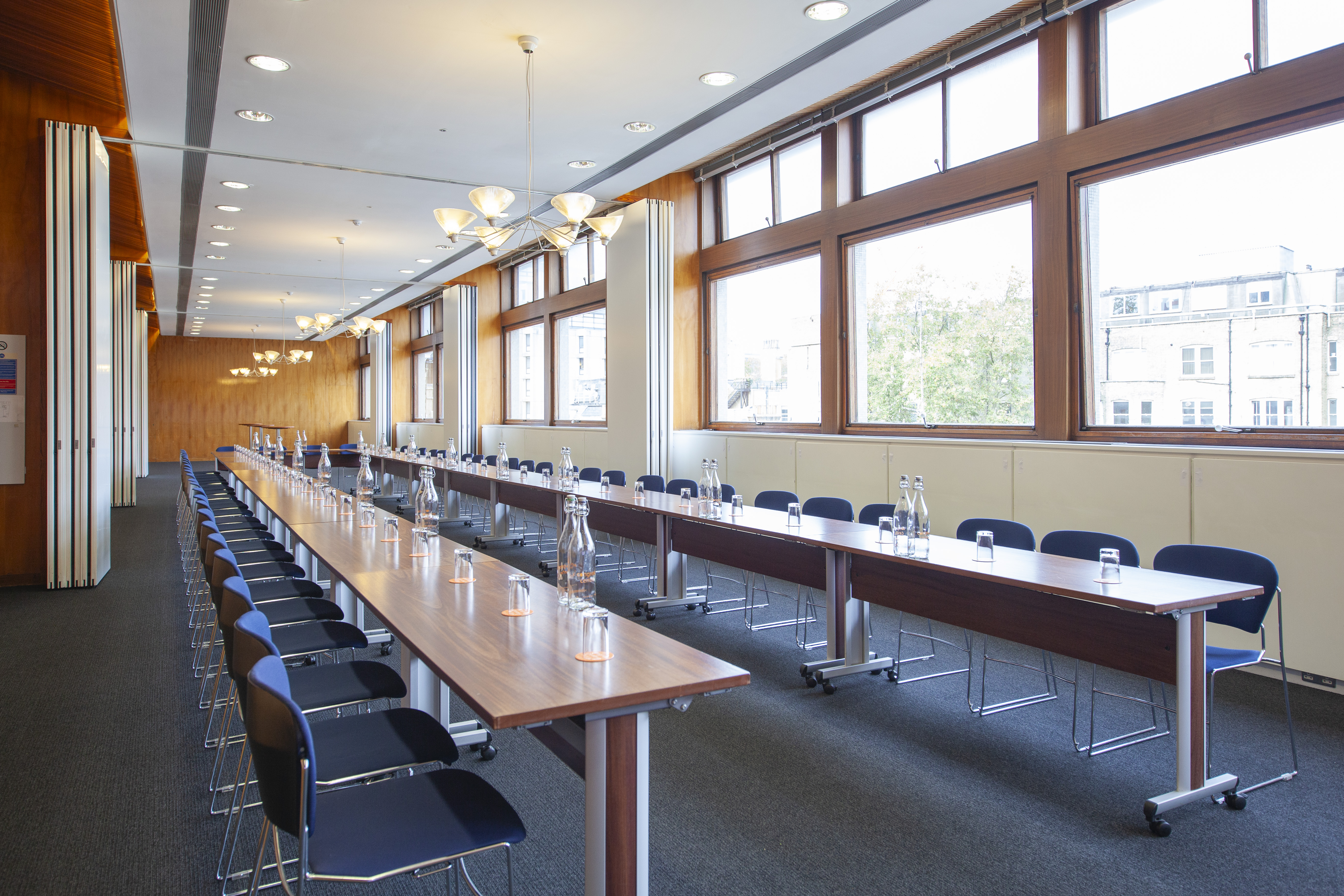 Meeting Rooms 1-4 - svrdrsro2bz.JPG