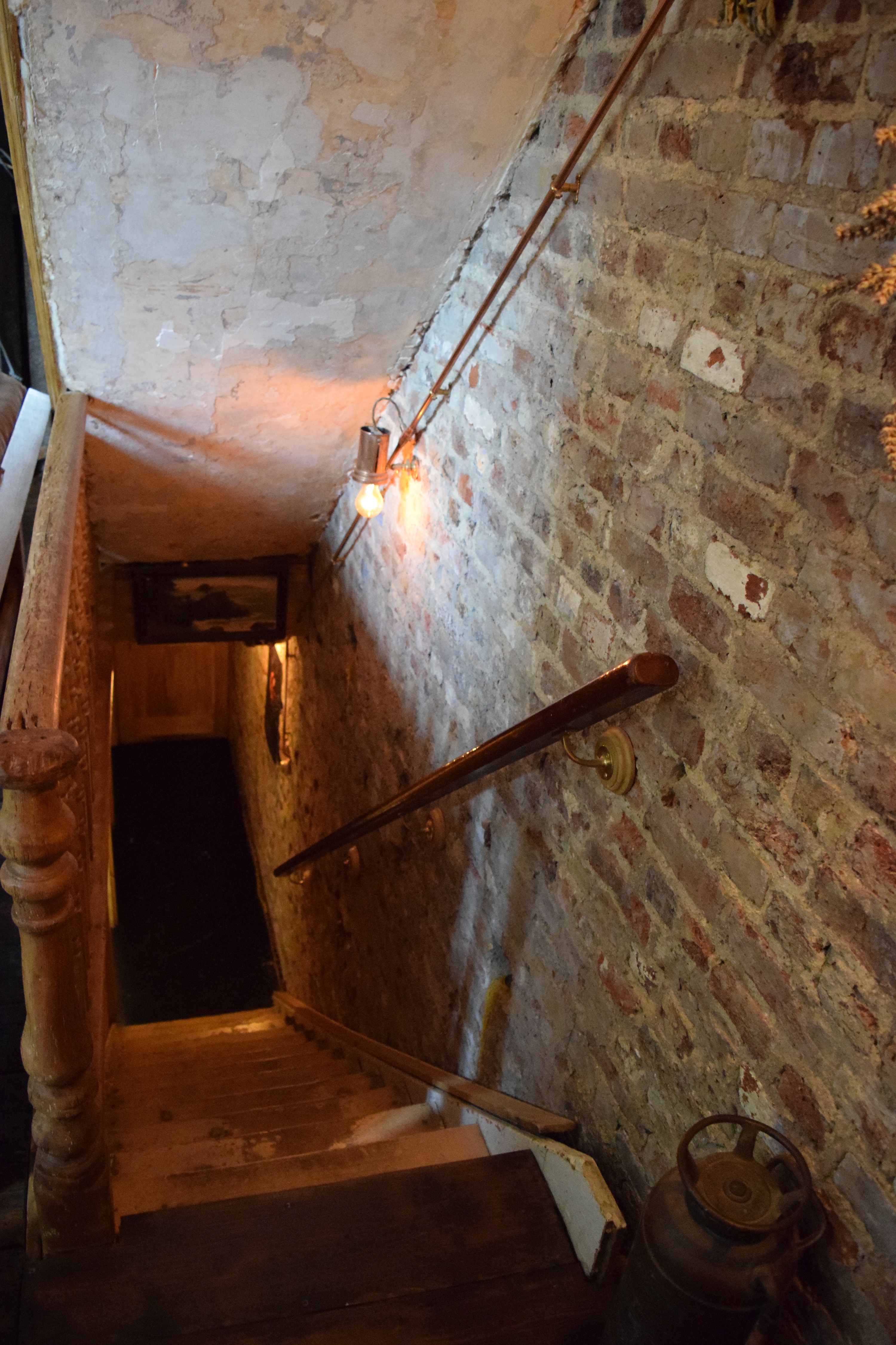 Shop - ug314dwckcu.JPG