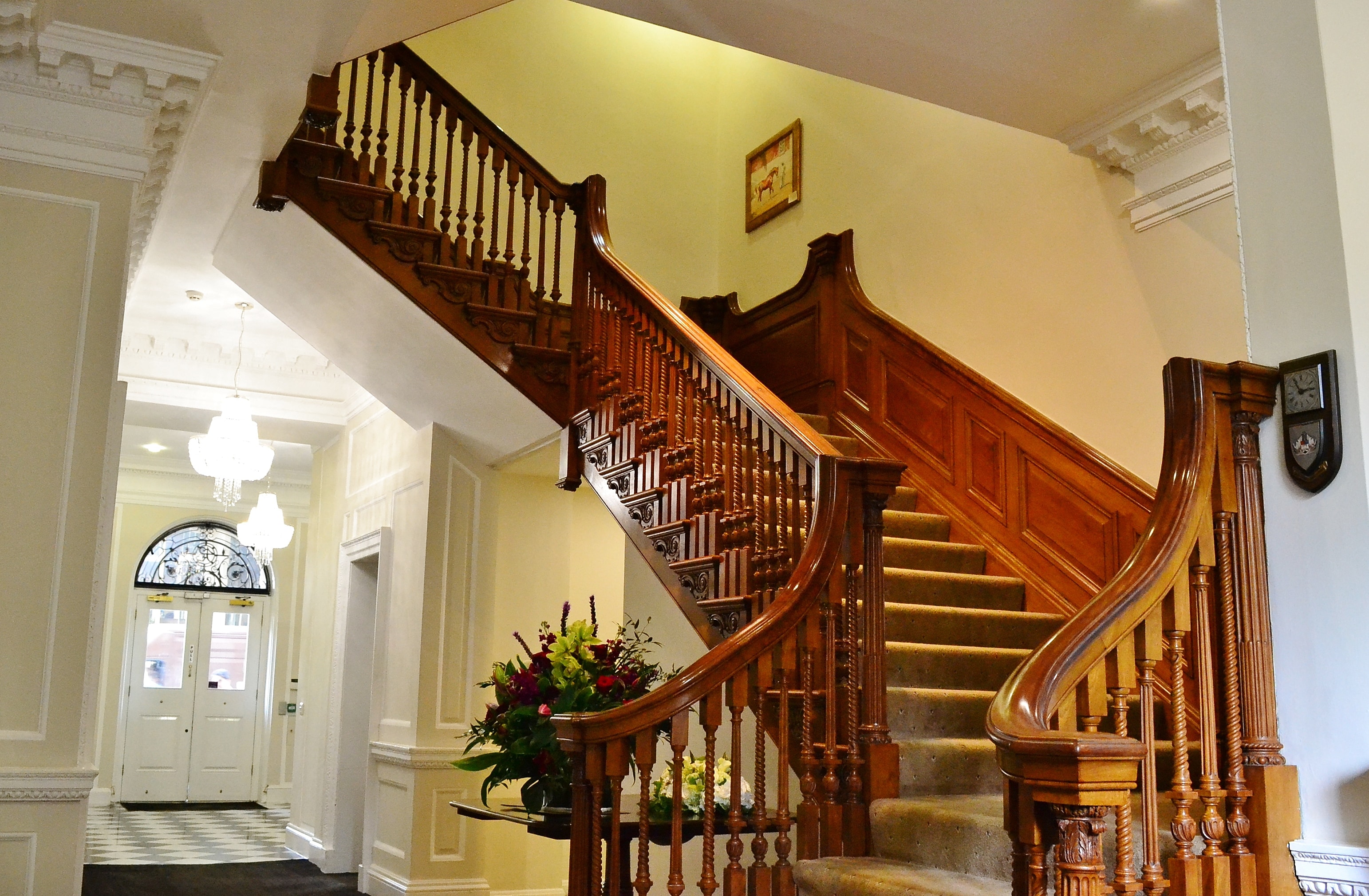 The Rose Suite - r4zicmb5jwg.JPG