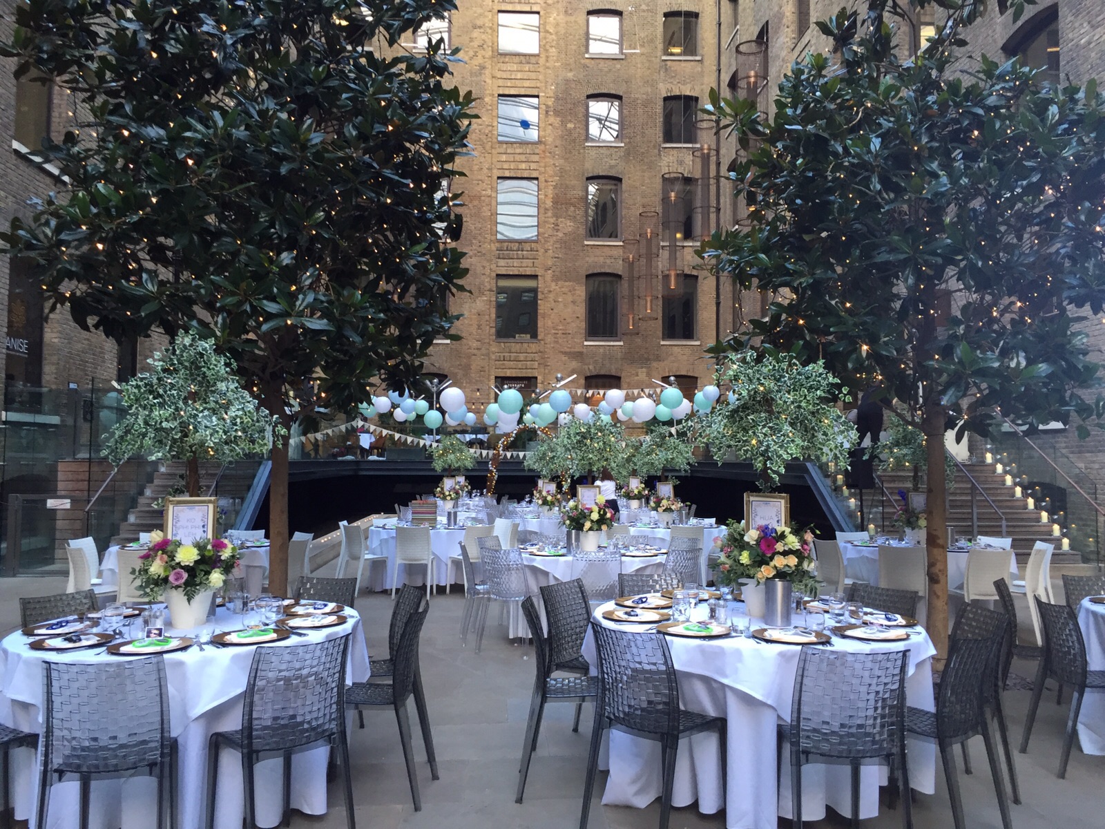 Whole Venue - mhjxayol5n1.jpg