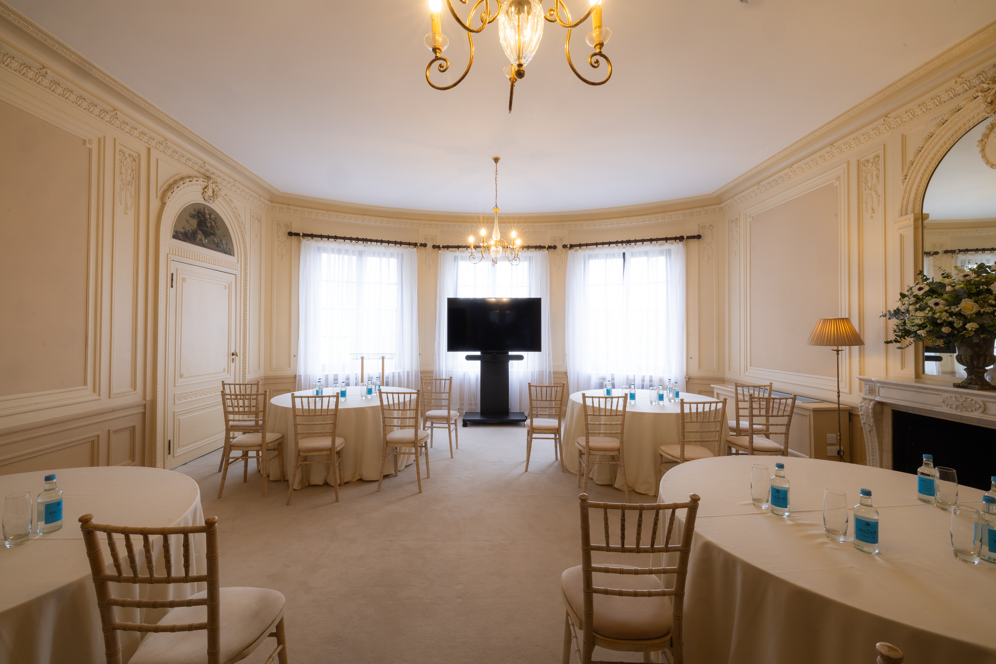 Handley Page Room at No. 4 Hamilton Place, elegant meeting space for corporate events.