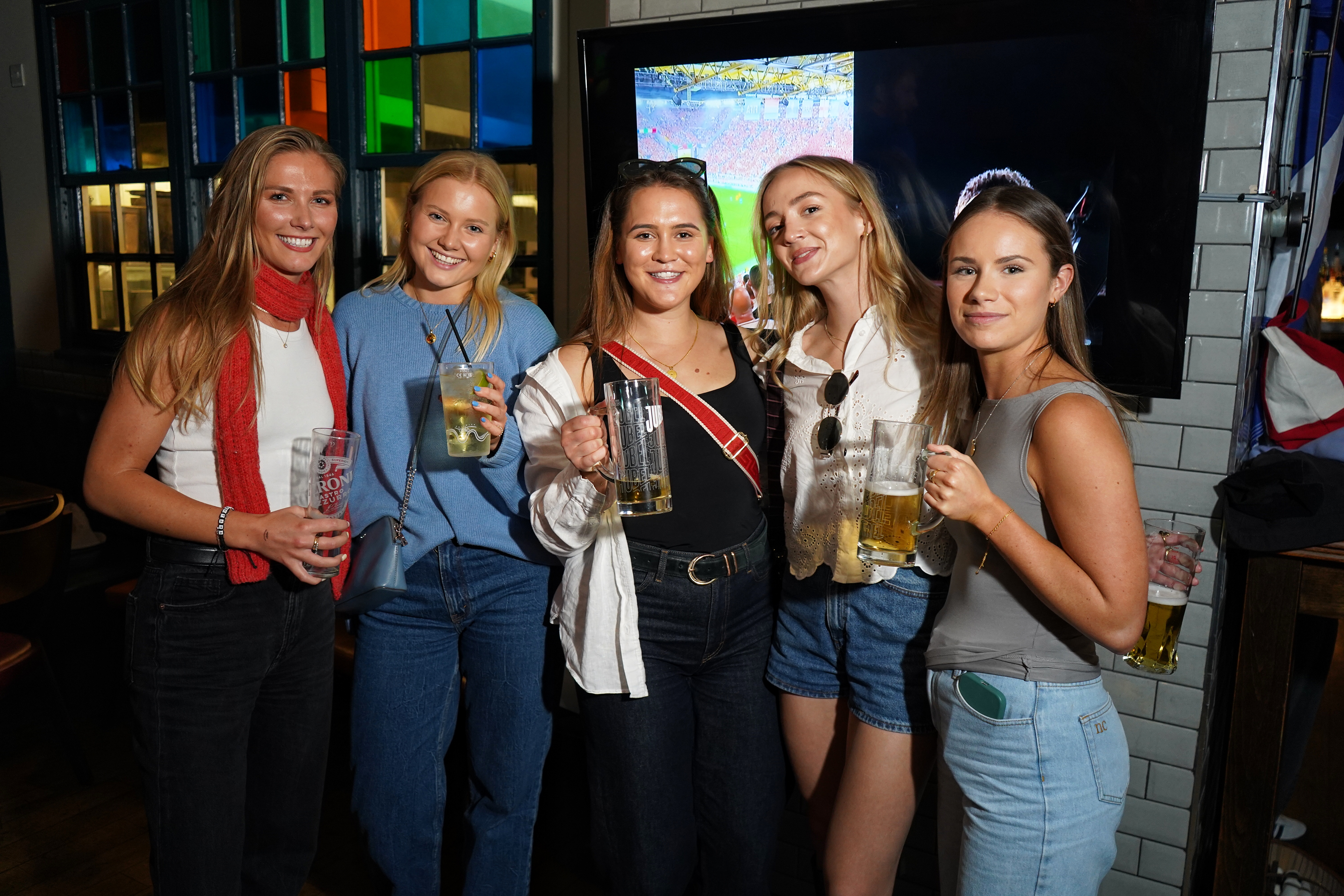 The Main Bar - vjrlne54a2c.JPG