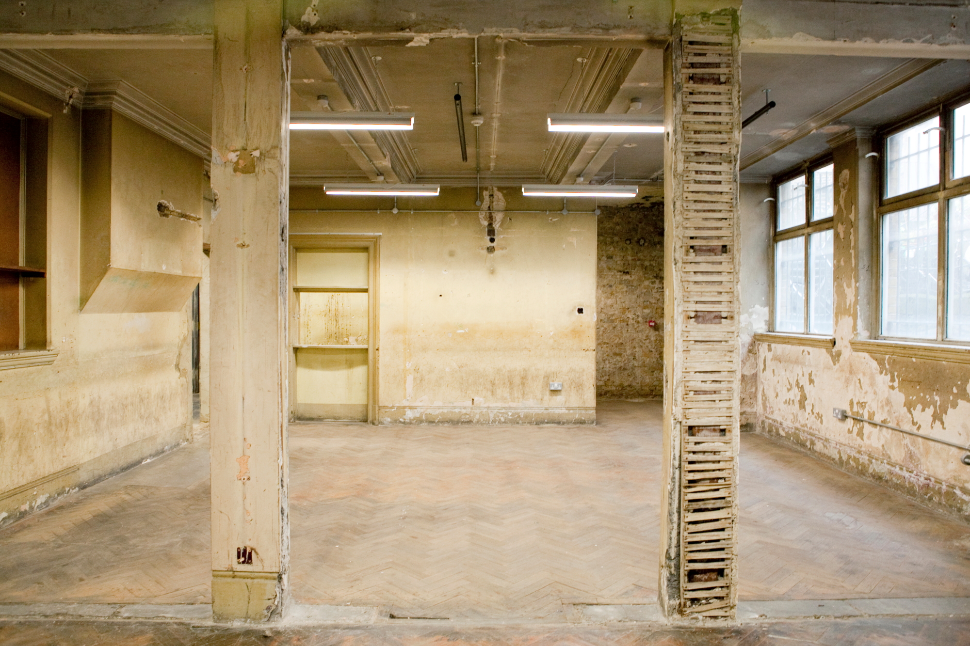 Shoreditch Town Hall - image 9