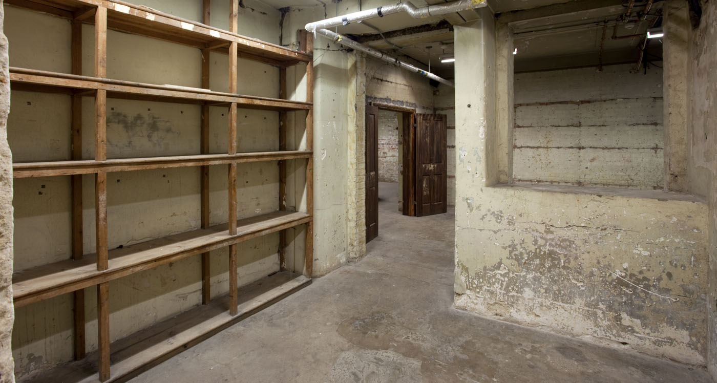 Raw industrial venue in Shoreditch for creative events with customizable features.