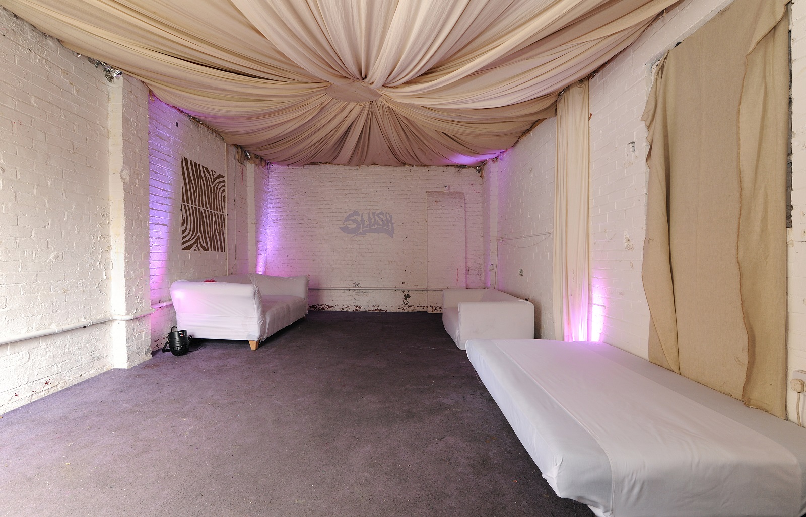 Whole Venue - hnvfflwomwt.jpg