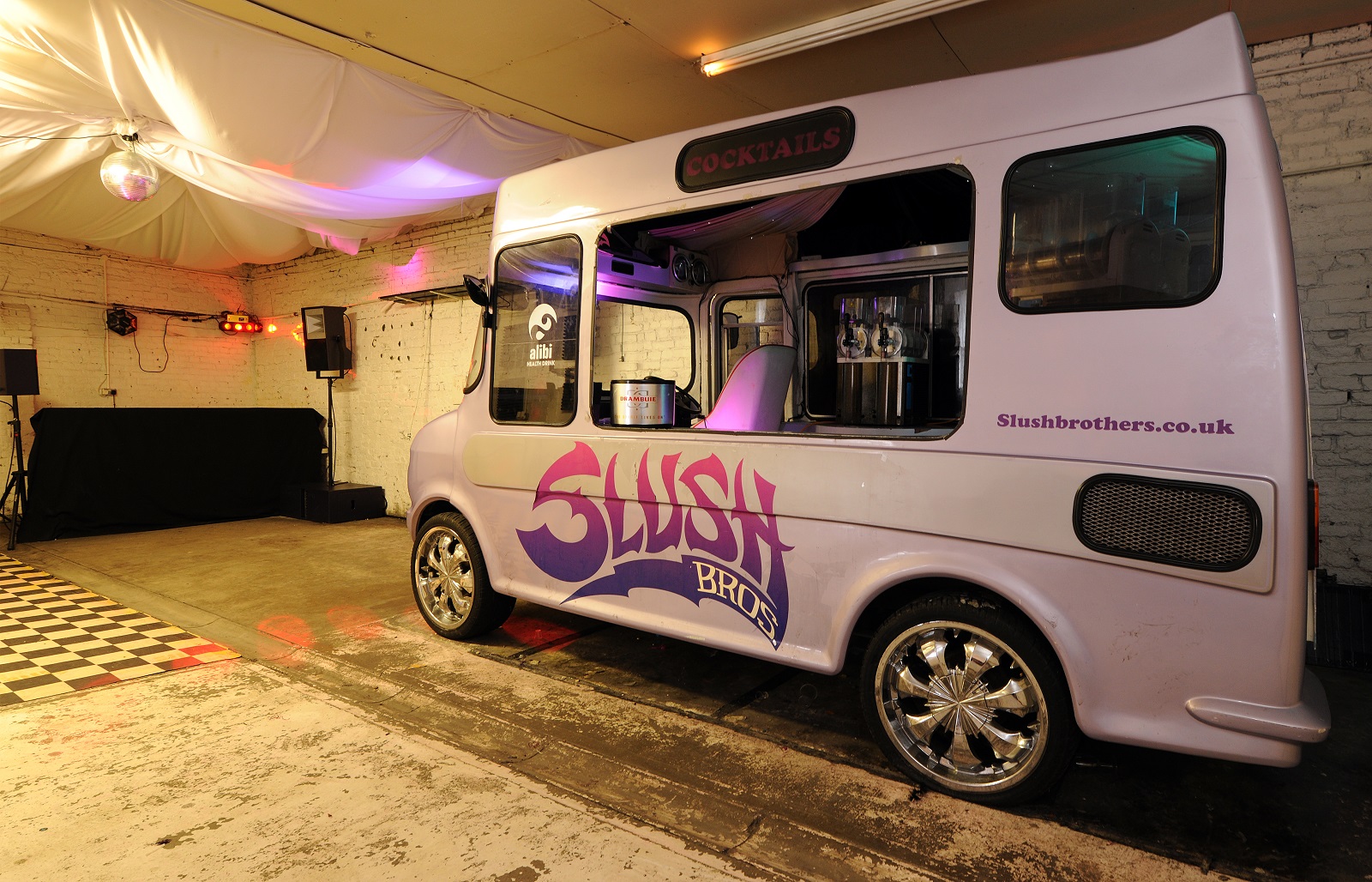 Whole Venue - vw32sxfre00.jpg