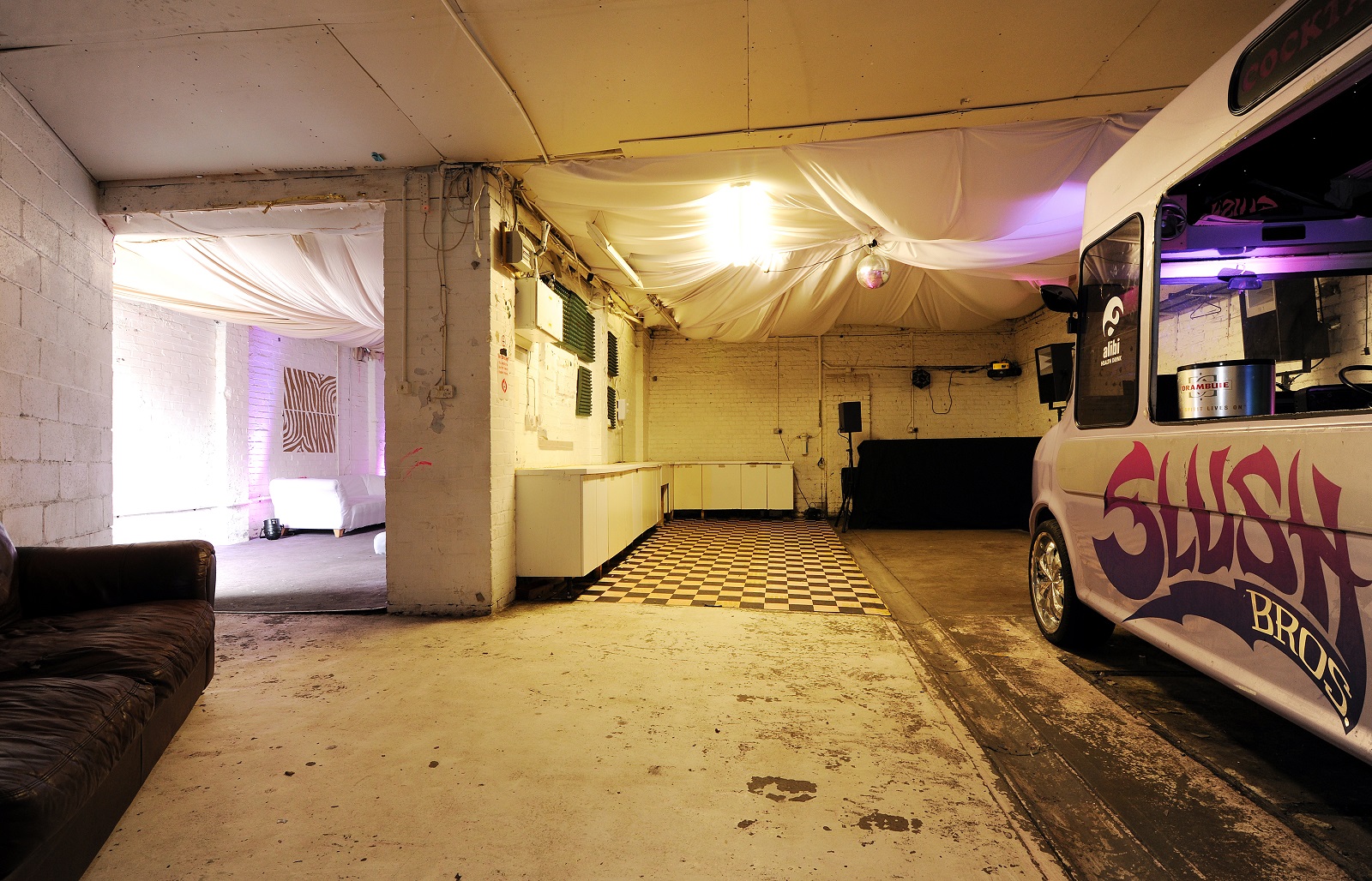 Whole Venue - wk0t2hjpu33.jpg