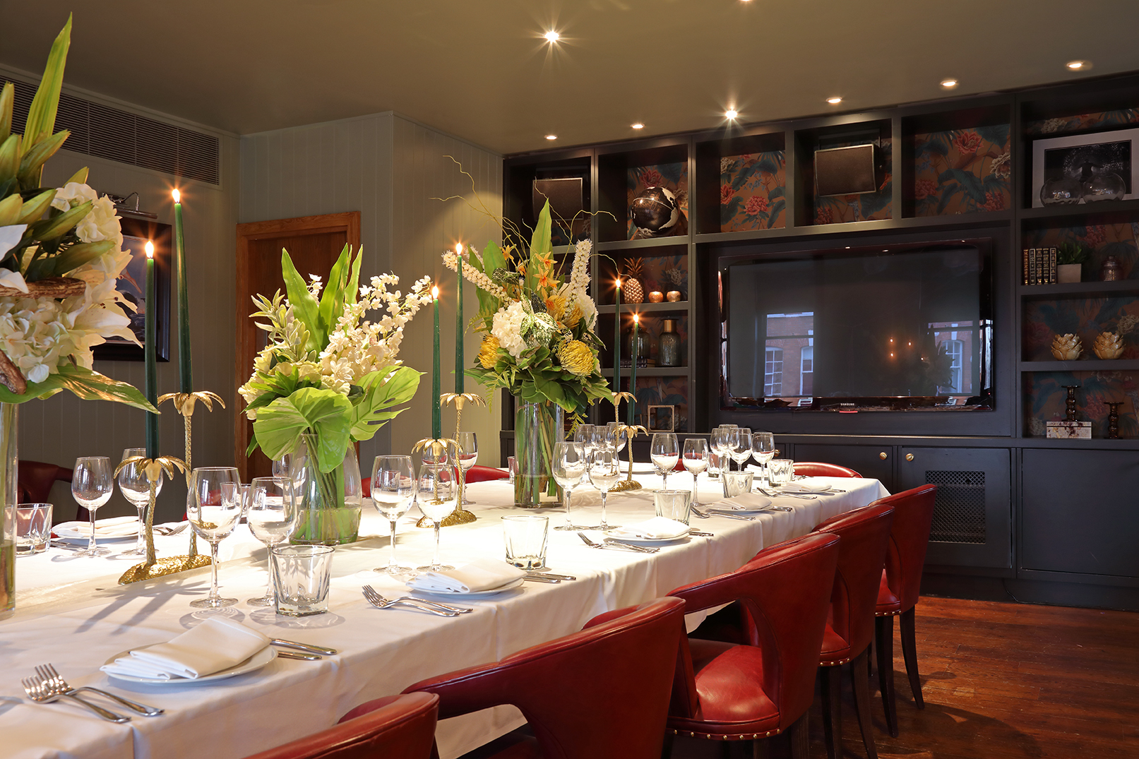 Private Dining Room - qhi2jht0kdb.jpg