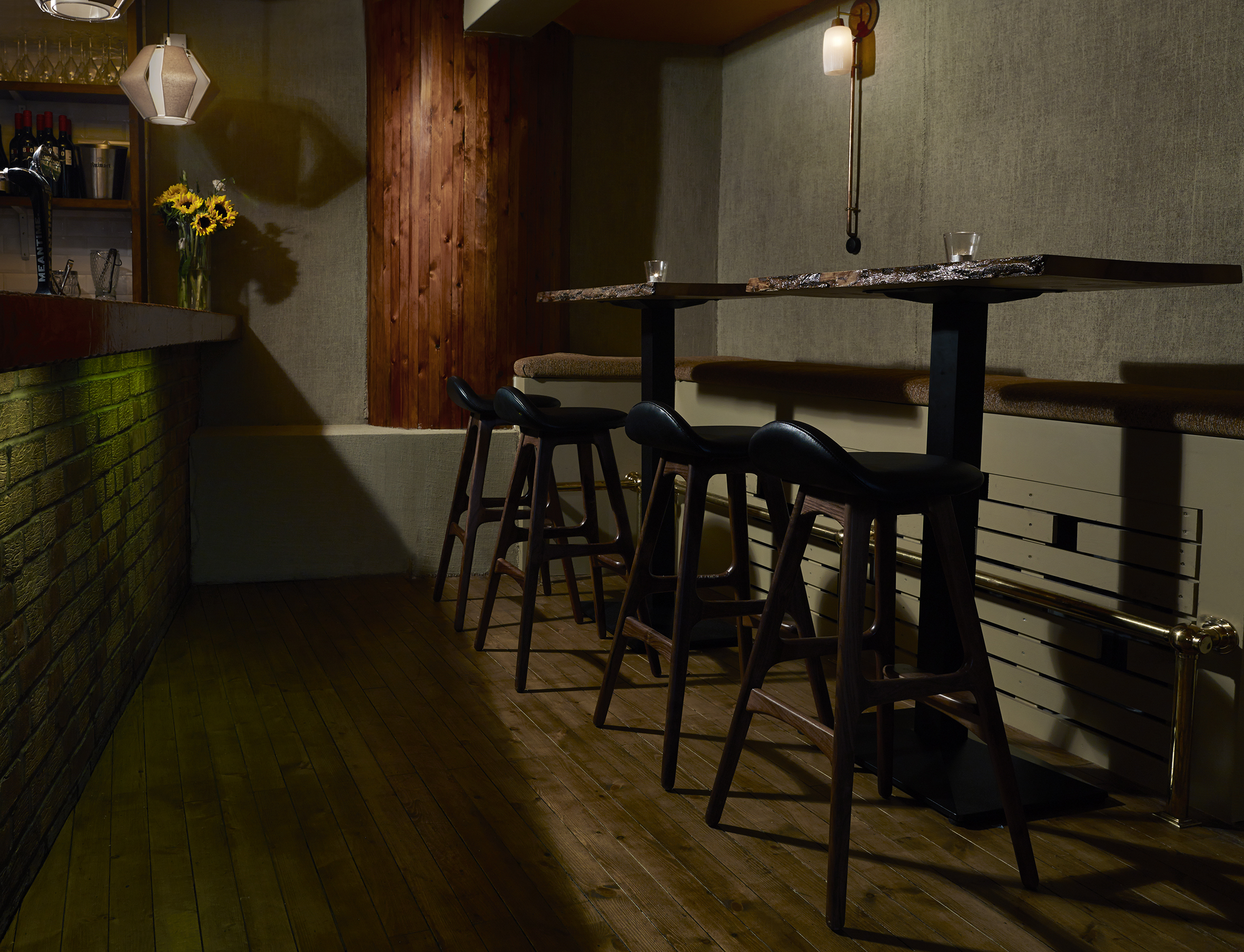 Stylish venue in Keystone Crescent with sleek bar, ideal for networking events and cocktail receptions.