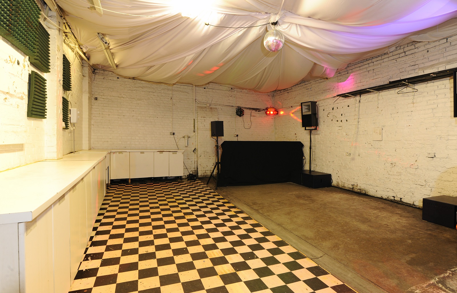 Whole Venue - erq42k4dp0j.jpg