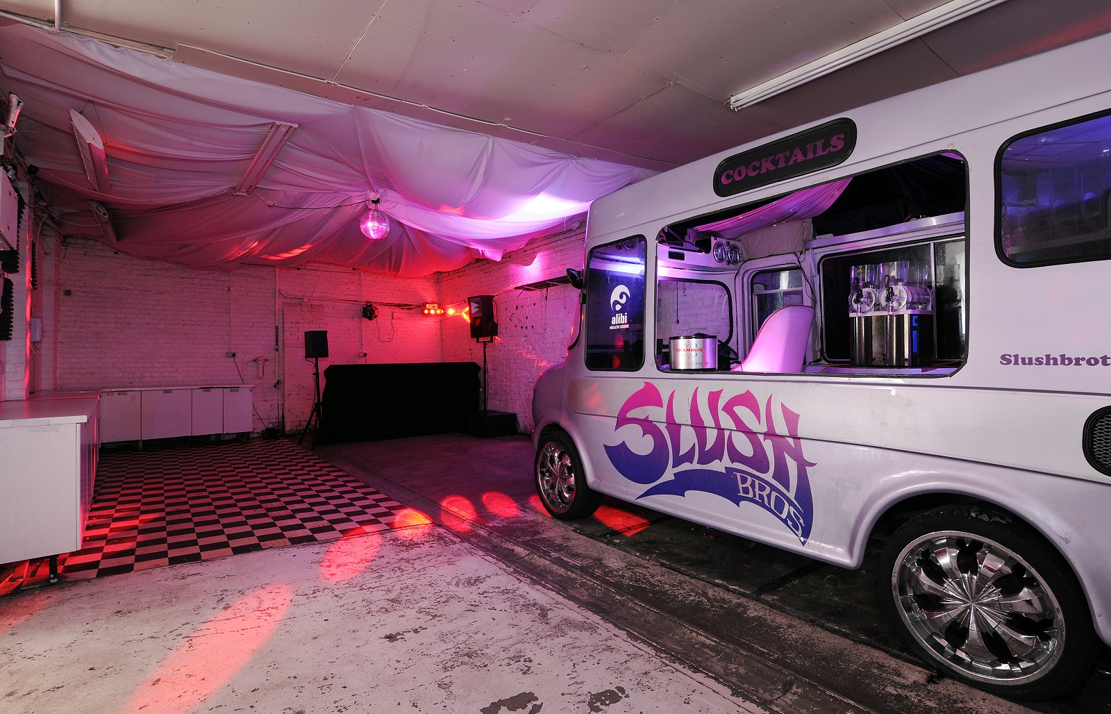 Whole Venue - f15pshbgc3j.jpg