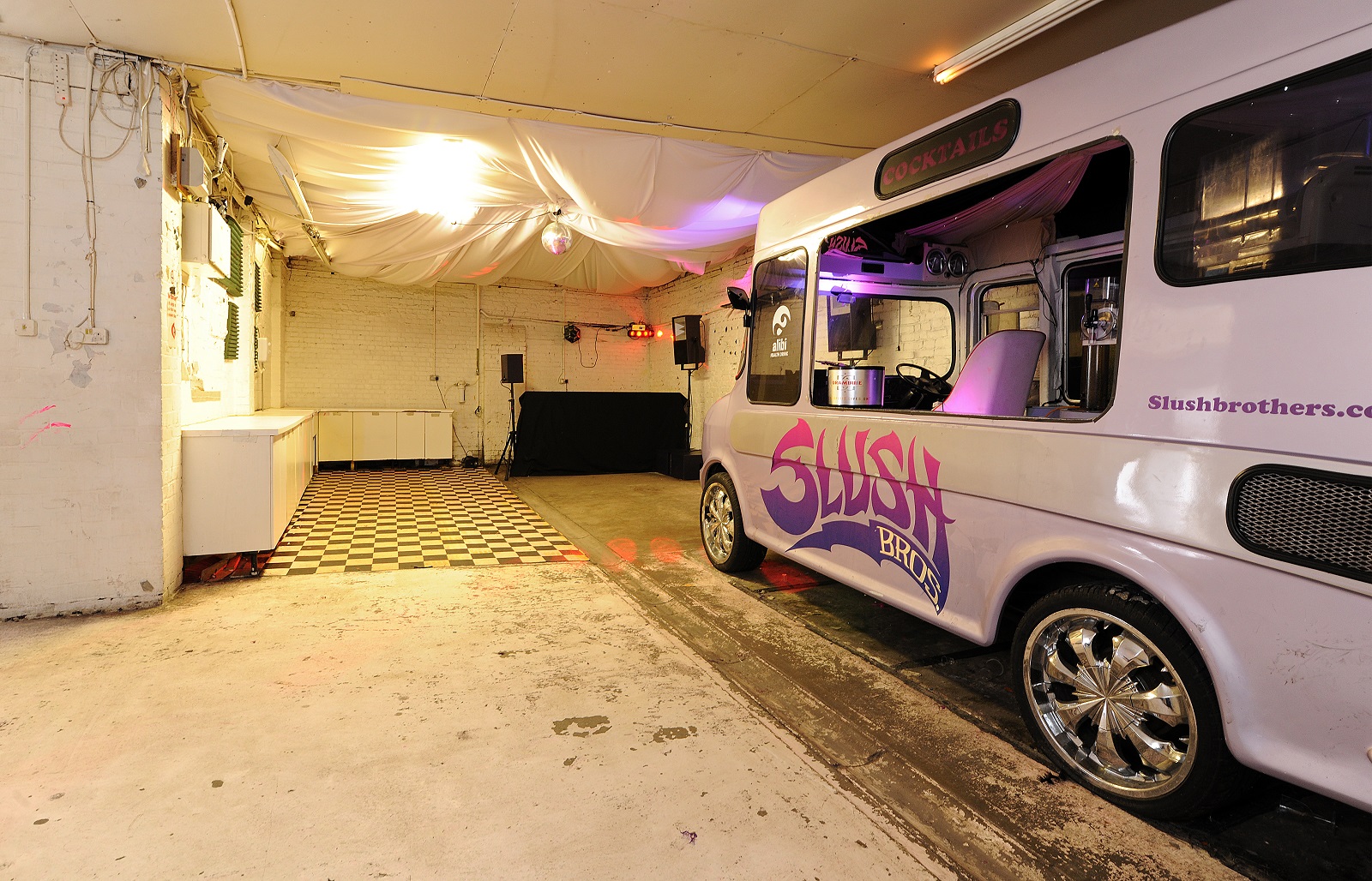 Whole Venue - vgltzn4udo4.jpg