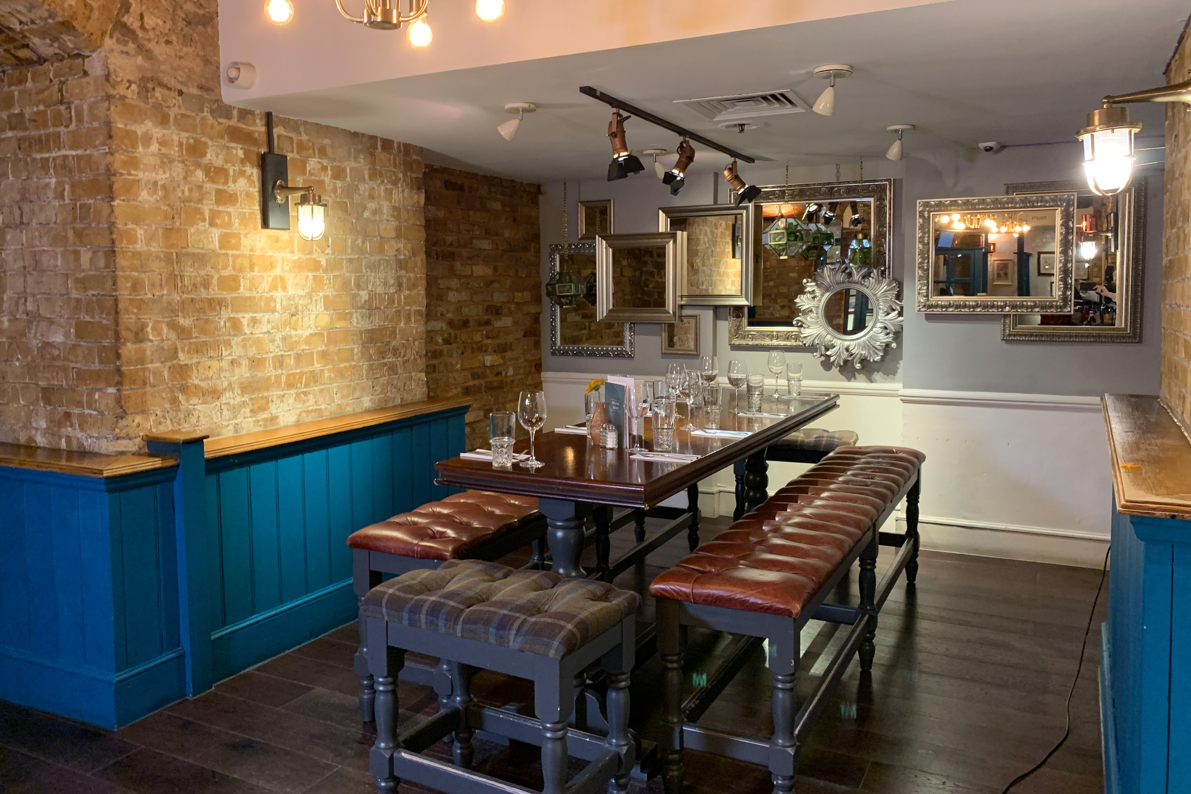 Whole Venue - gpb400lcjlw.jpg