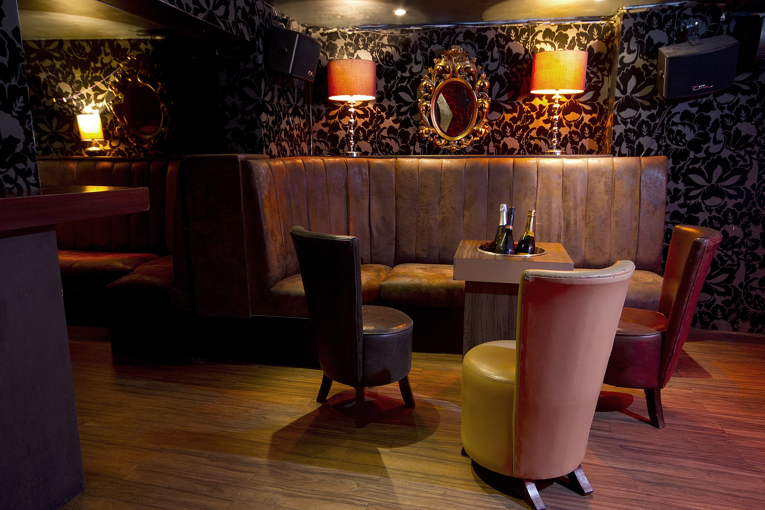 Stylish lounge with plush seating for intimate meetings and networking events.