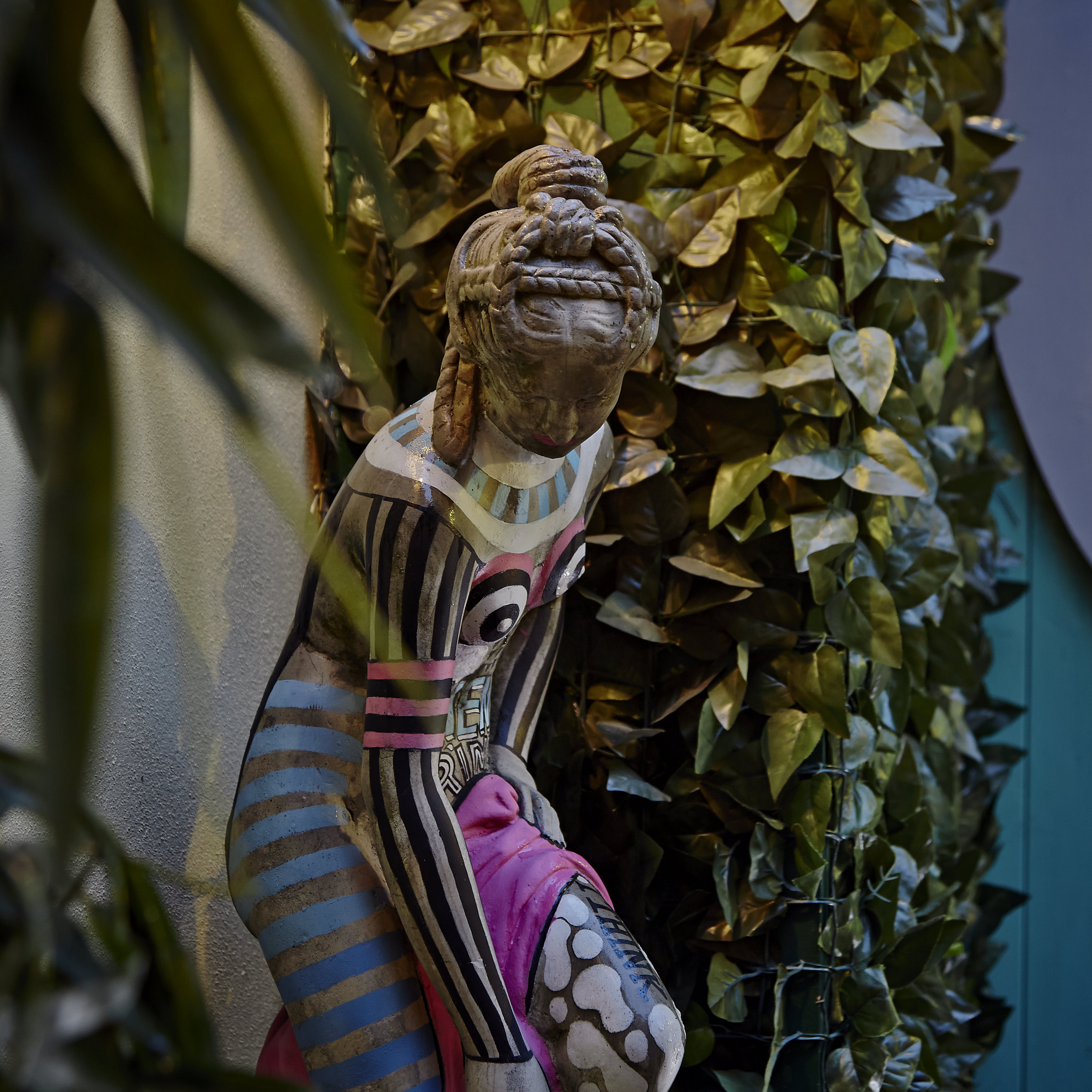 Lounge Bar - 4xp5kugsmzs.jpg