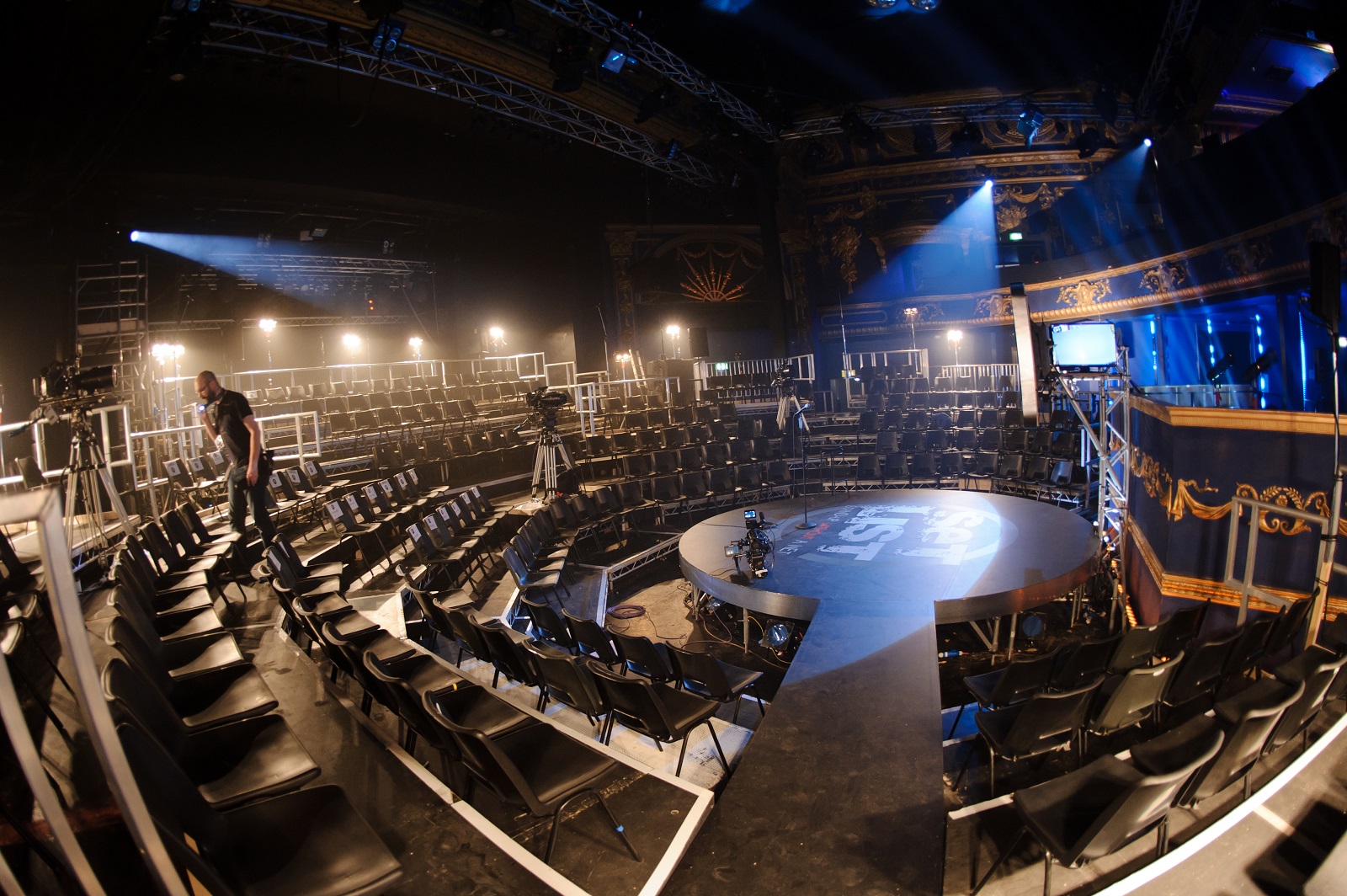The Main Room and Mezzanine - i2gc3d3siso.jpg