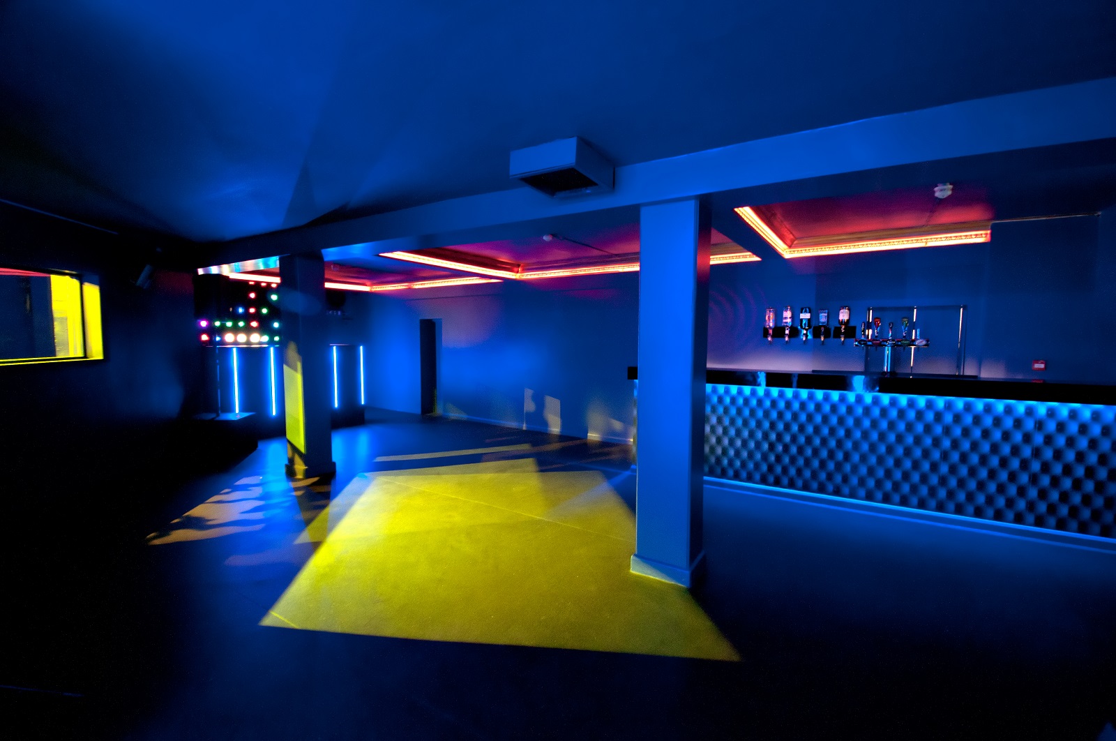 The Main Room and Mezzanine - jqx3ar210ta.jpg