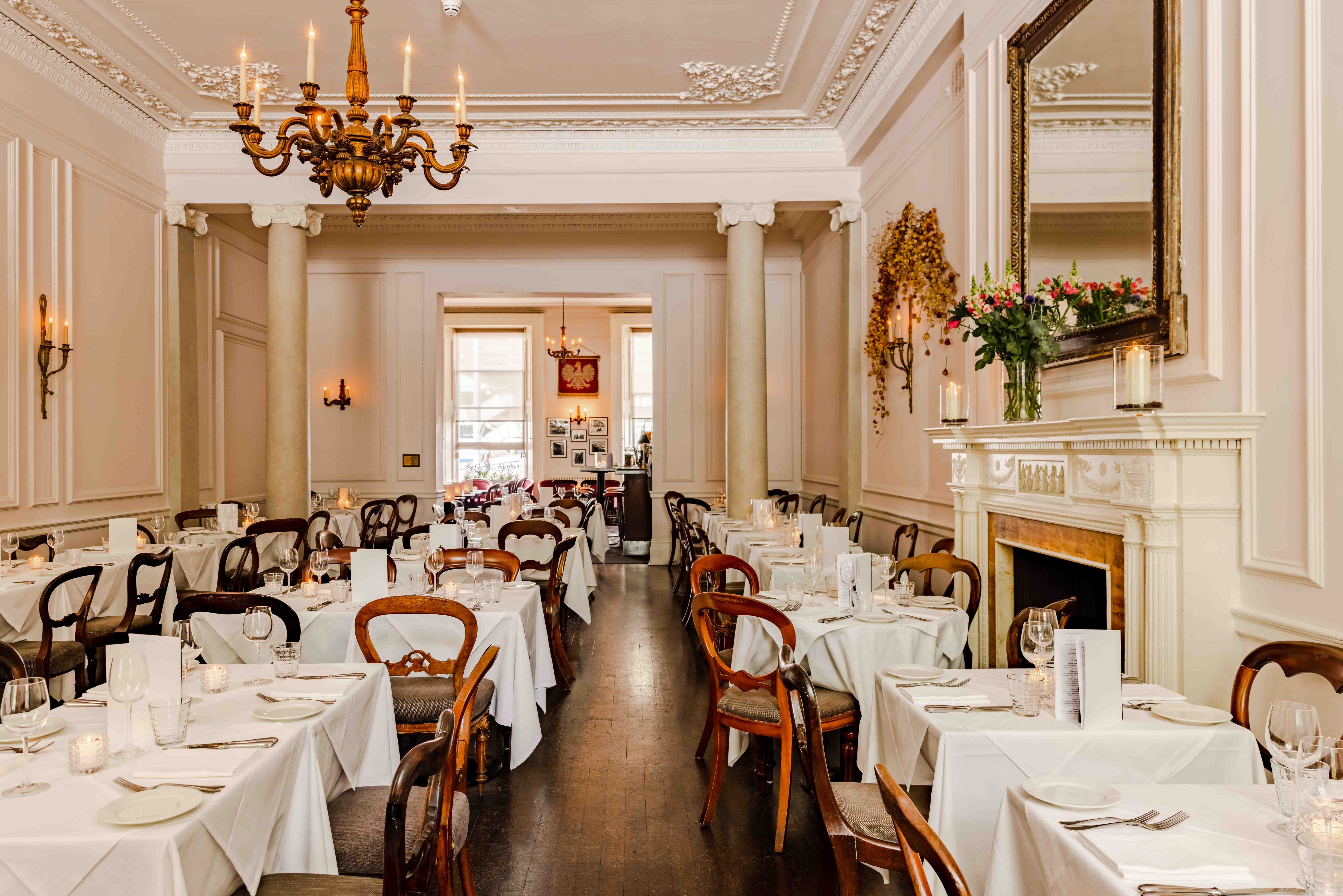 Restaurant - brnkvn2erqq.jpg