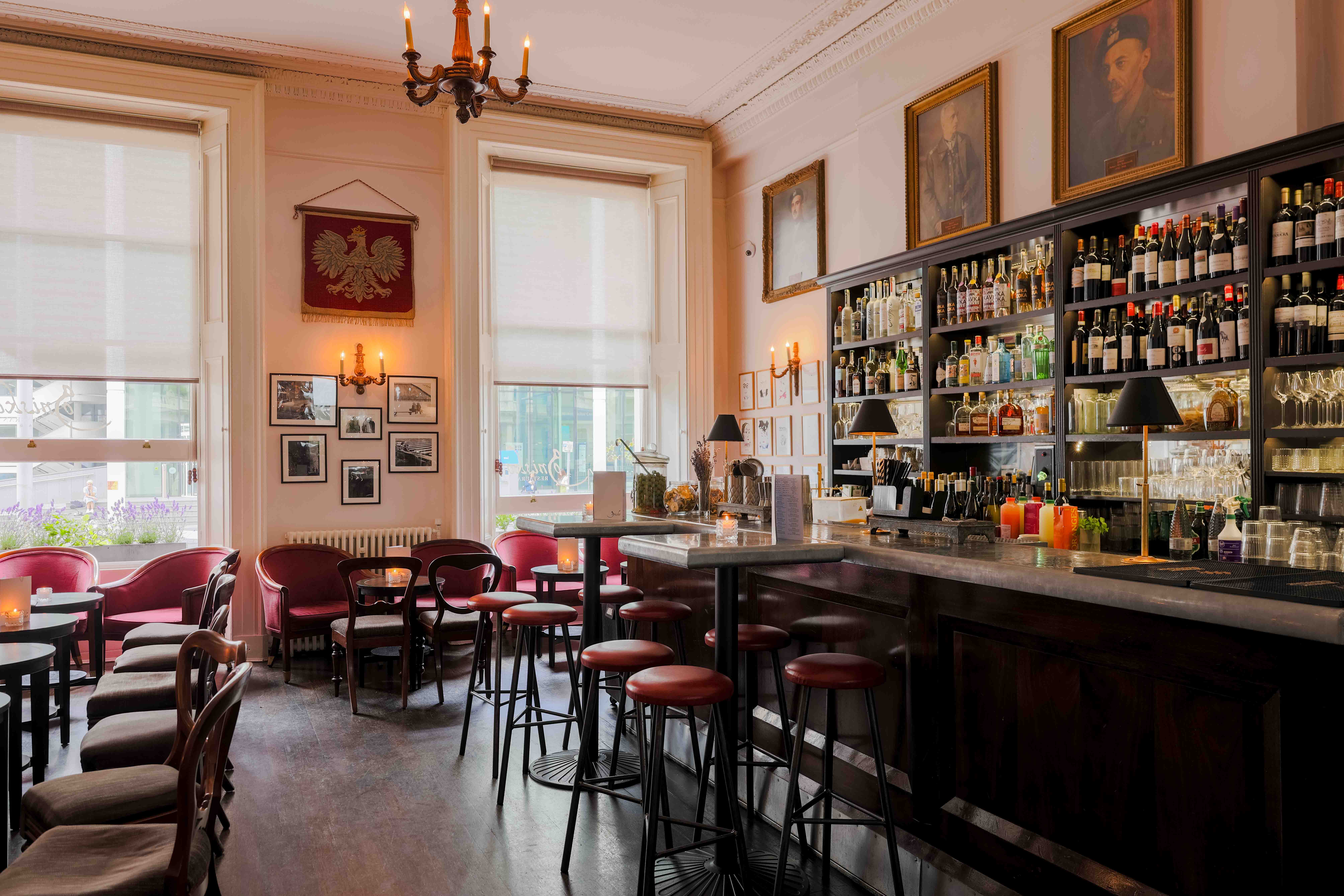 Restaurant - 401xwfhgwti.jpg