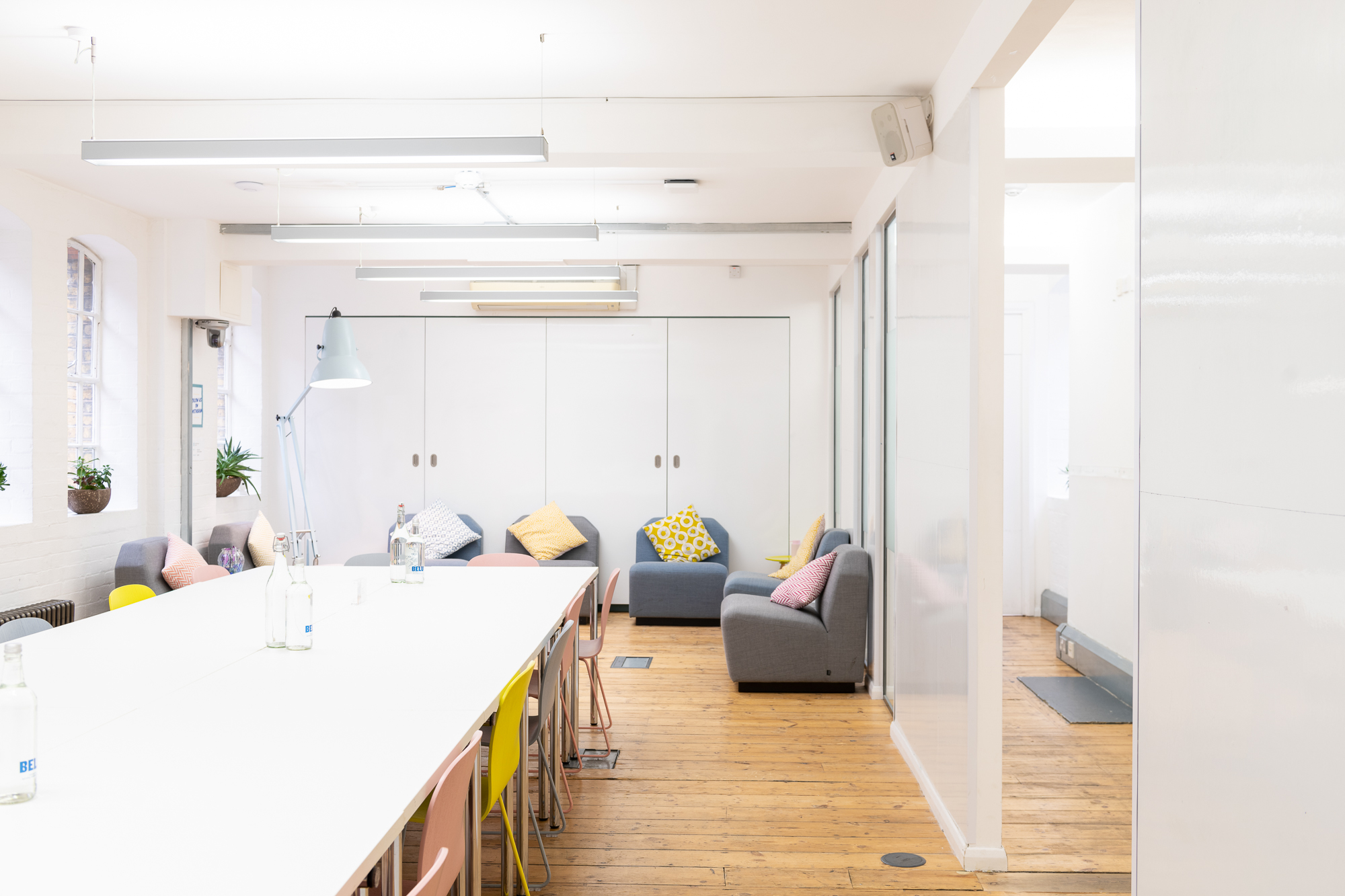 The Warehouse & Snug - 3val4qic3xg.jpg